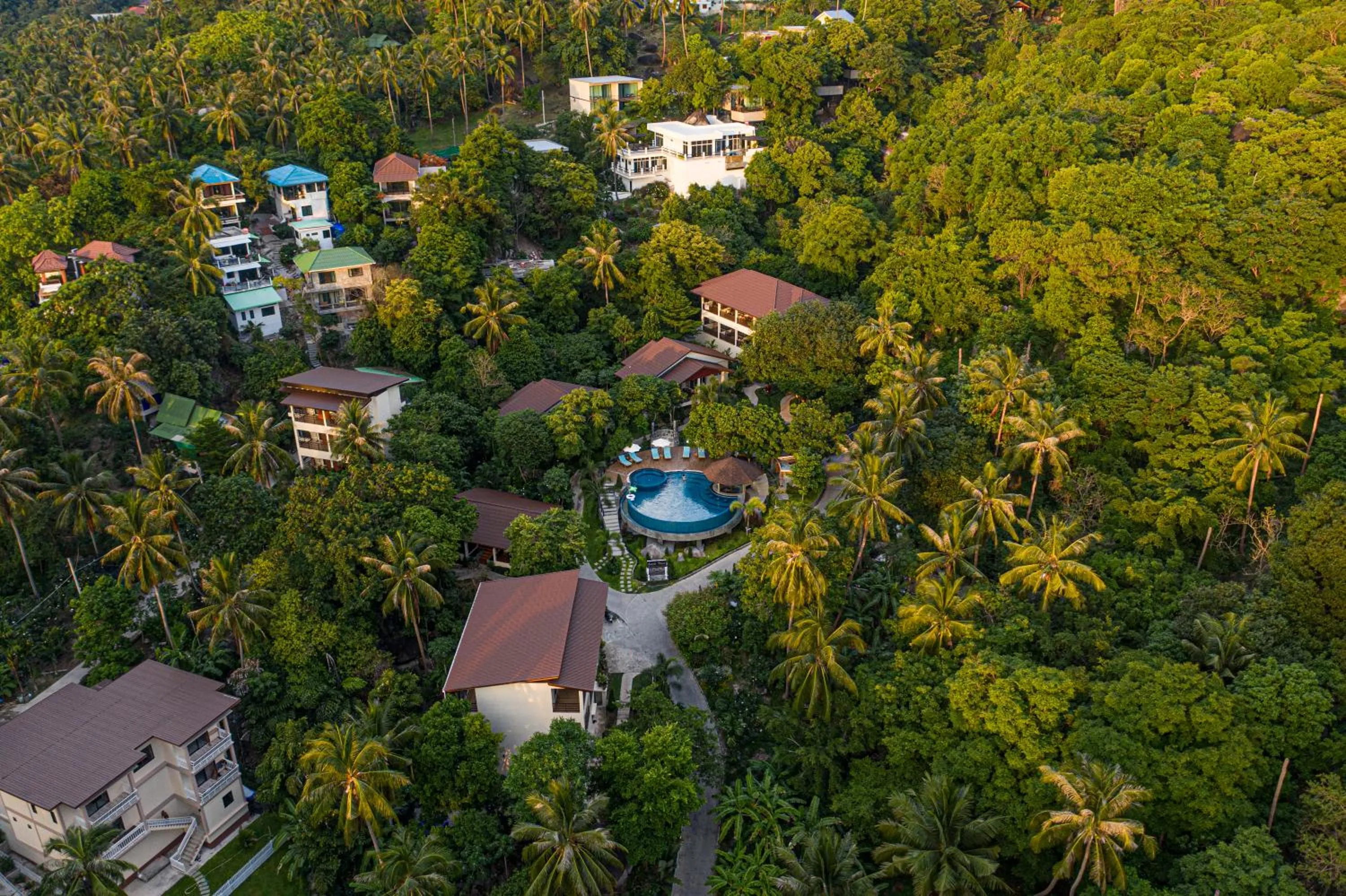 Property building in Ban's Diving Resort