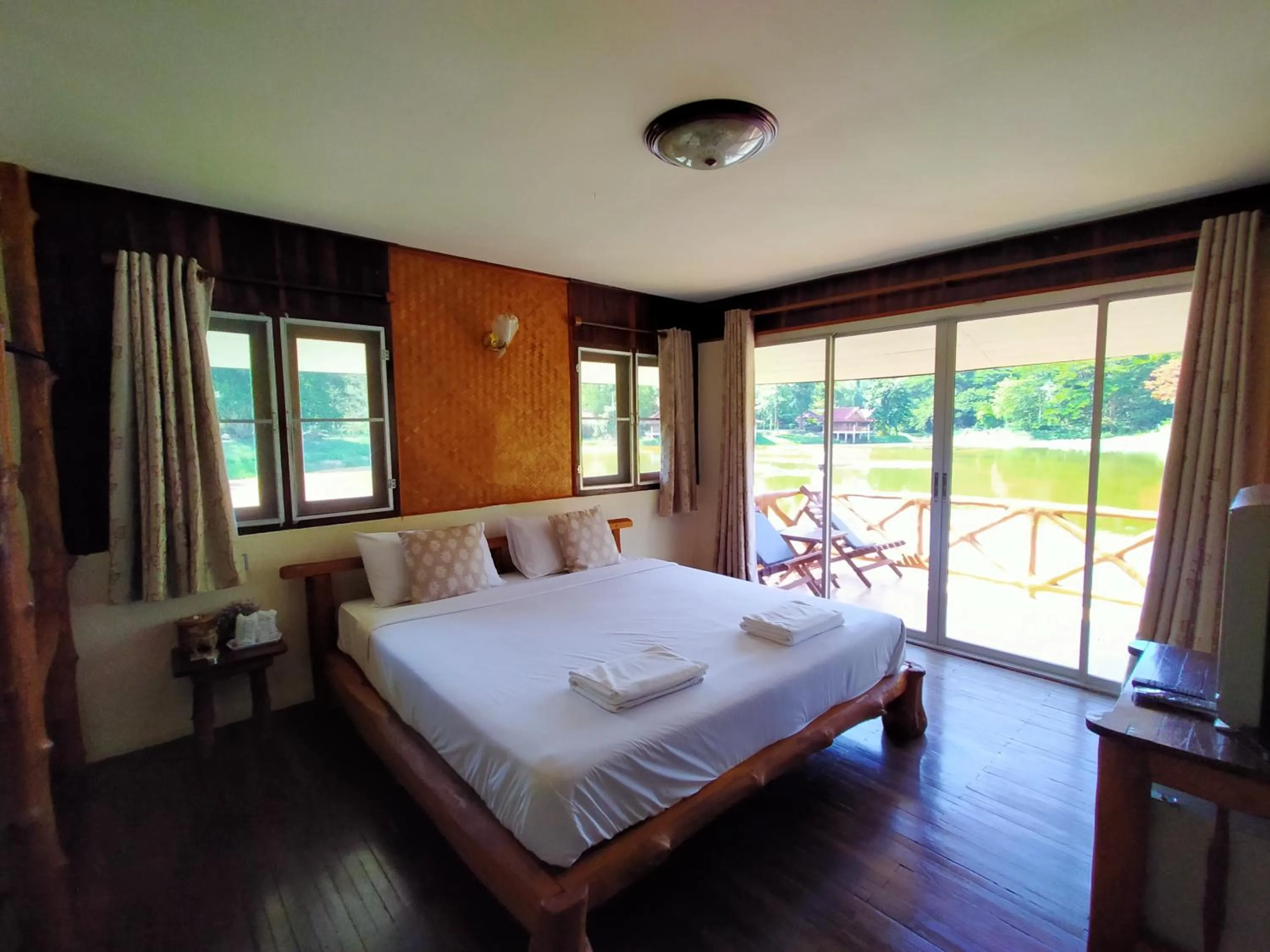 Bed in River Kwai Park & Resort