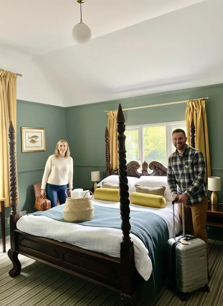 Deluxe King Room in The Emsworth Hotel Deluxe King Room in The Emsworth Hotel