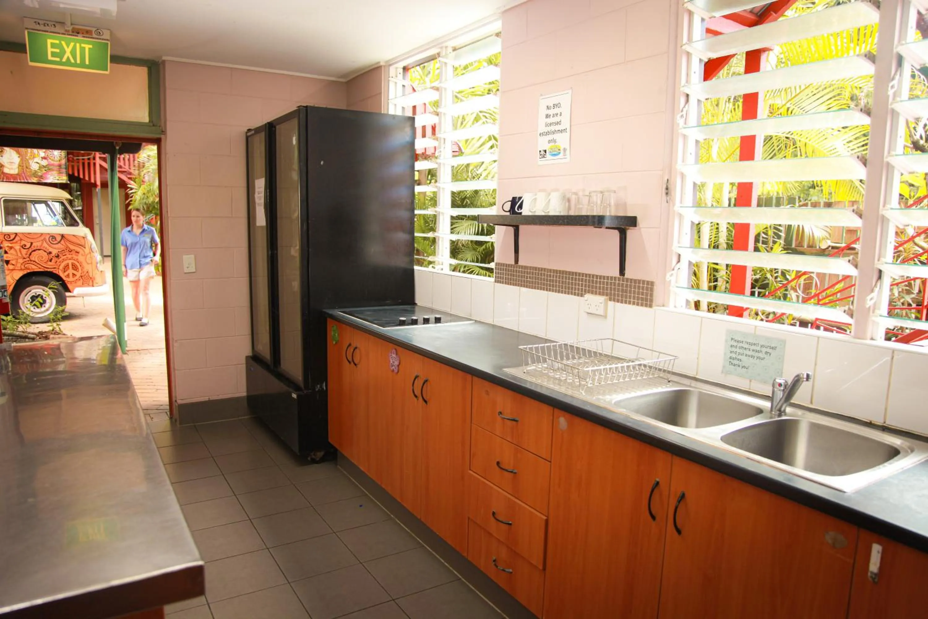 Kitchen or kitchenette in Dreamtime Hostel