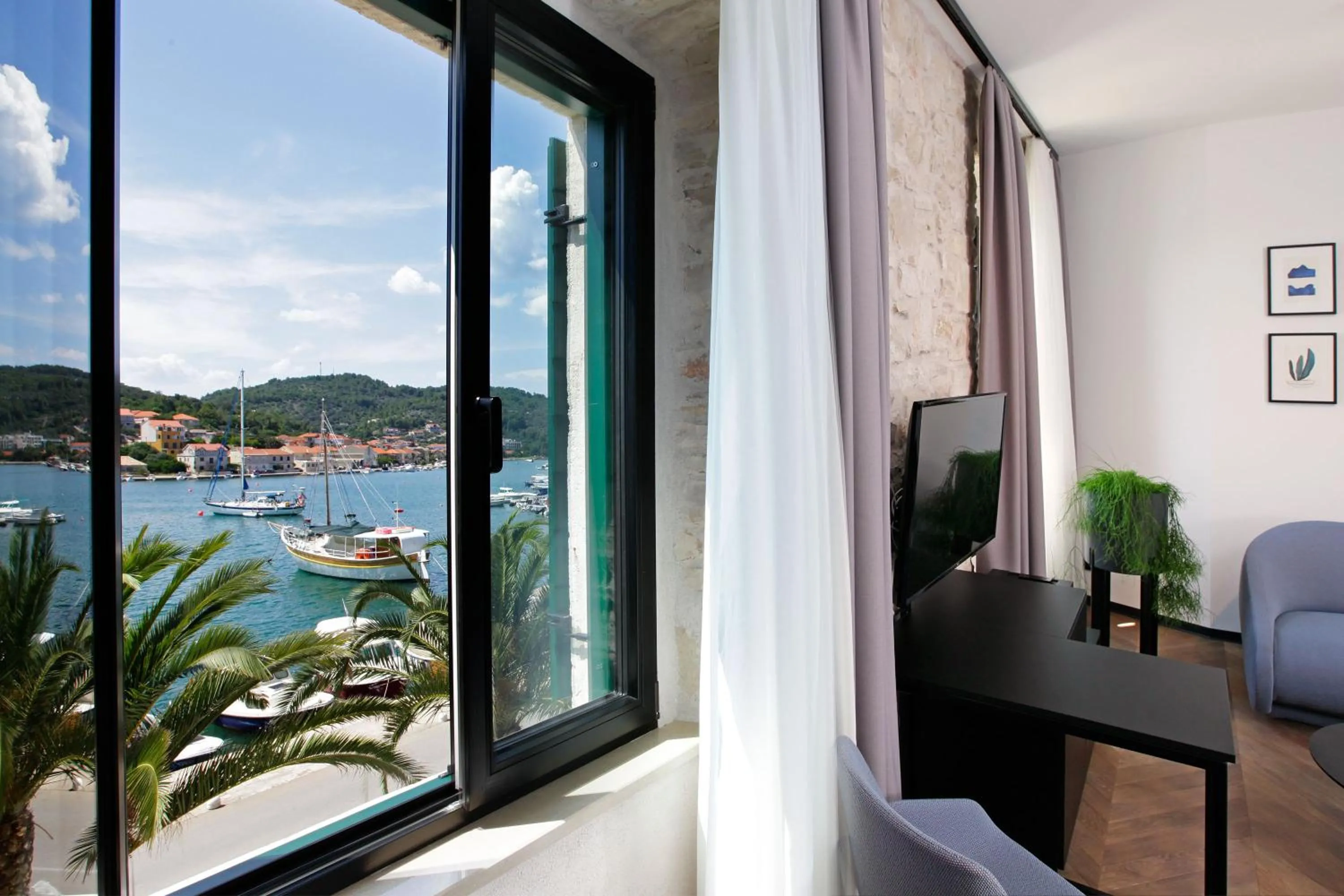 Sea view in Boutique rooms Kastel Ismaeli