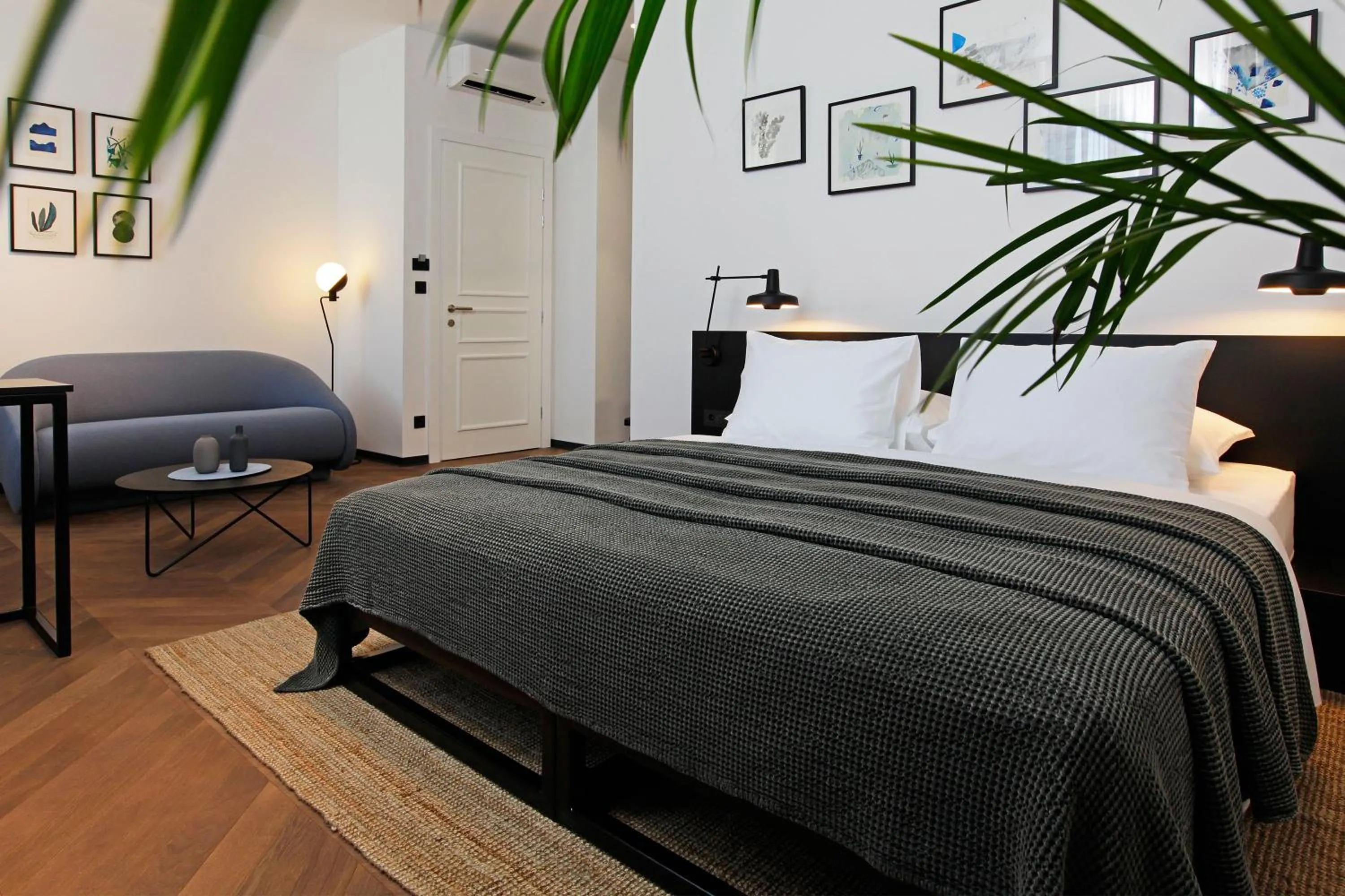 Seating area, Bed in Boutique rooms Kastel Ismaeli