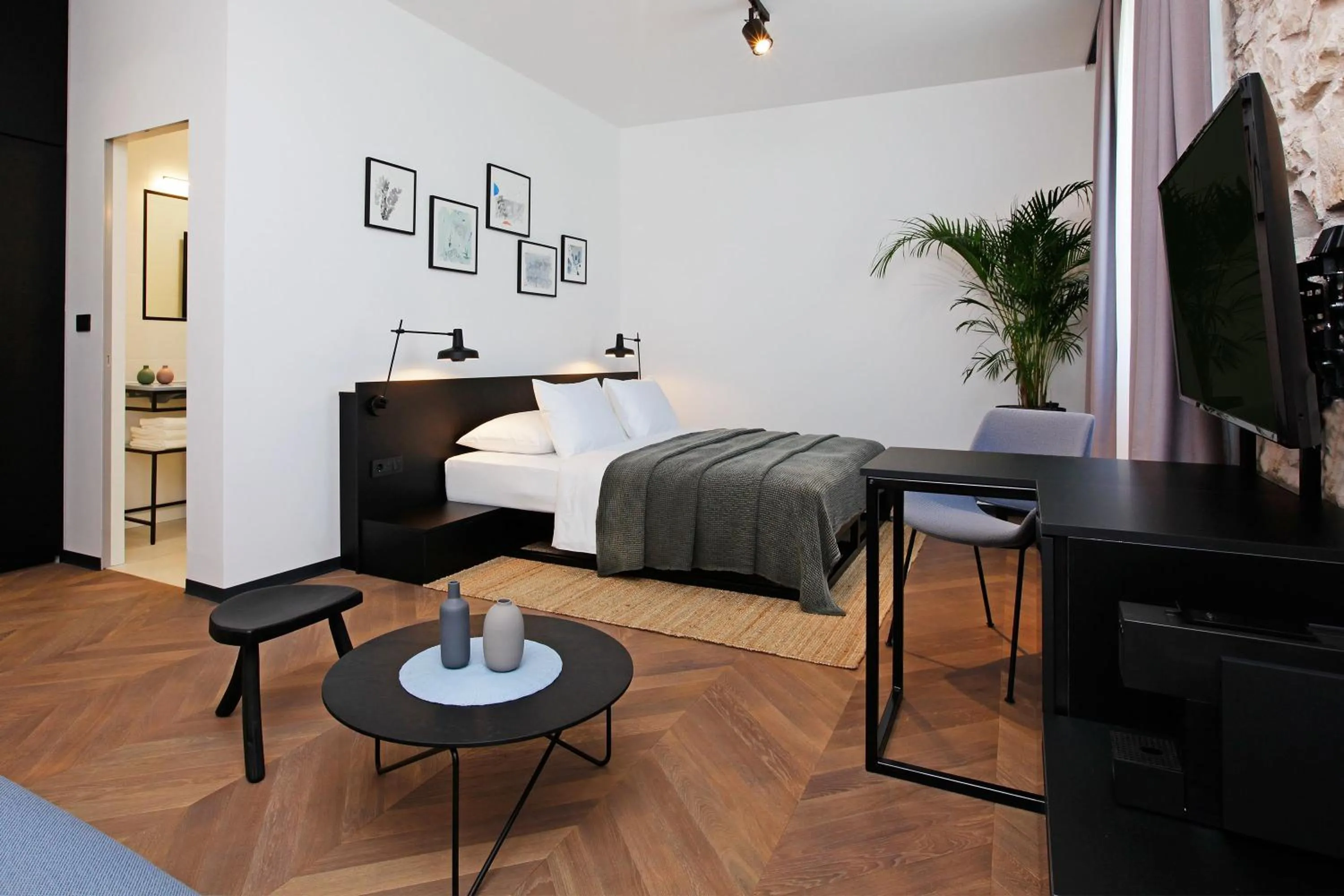 TV and multimedia, Bed in Boutique rooms Kastel Ismaeli