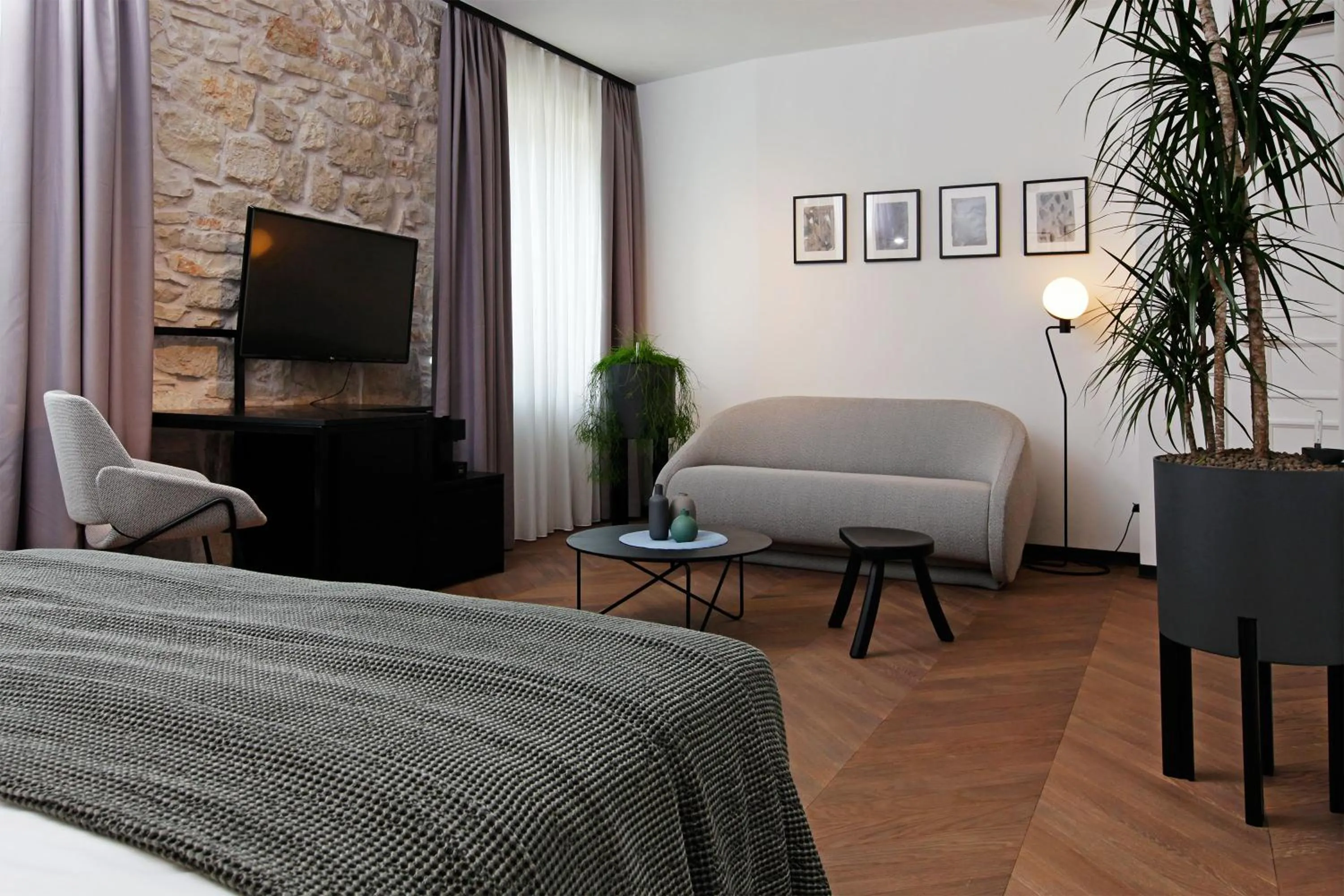 TV and multimedia, Bed in Boutique rooms Kastel Ismaeli