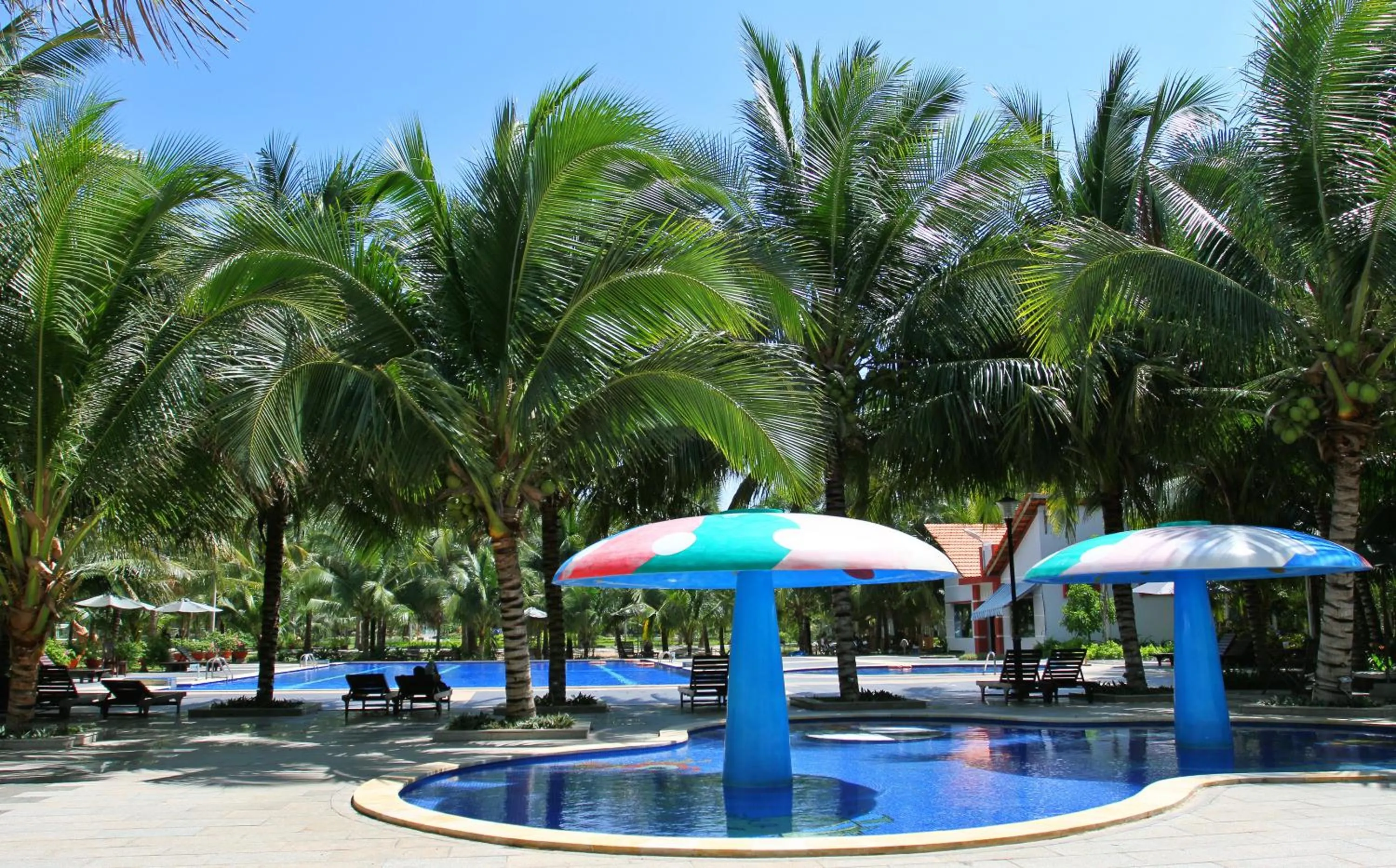 Swimming pool in Dat Lanh Beach Resort