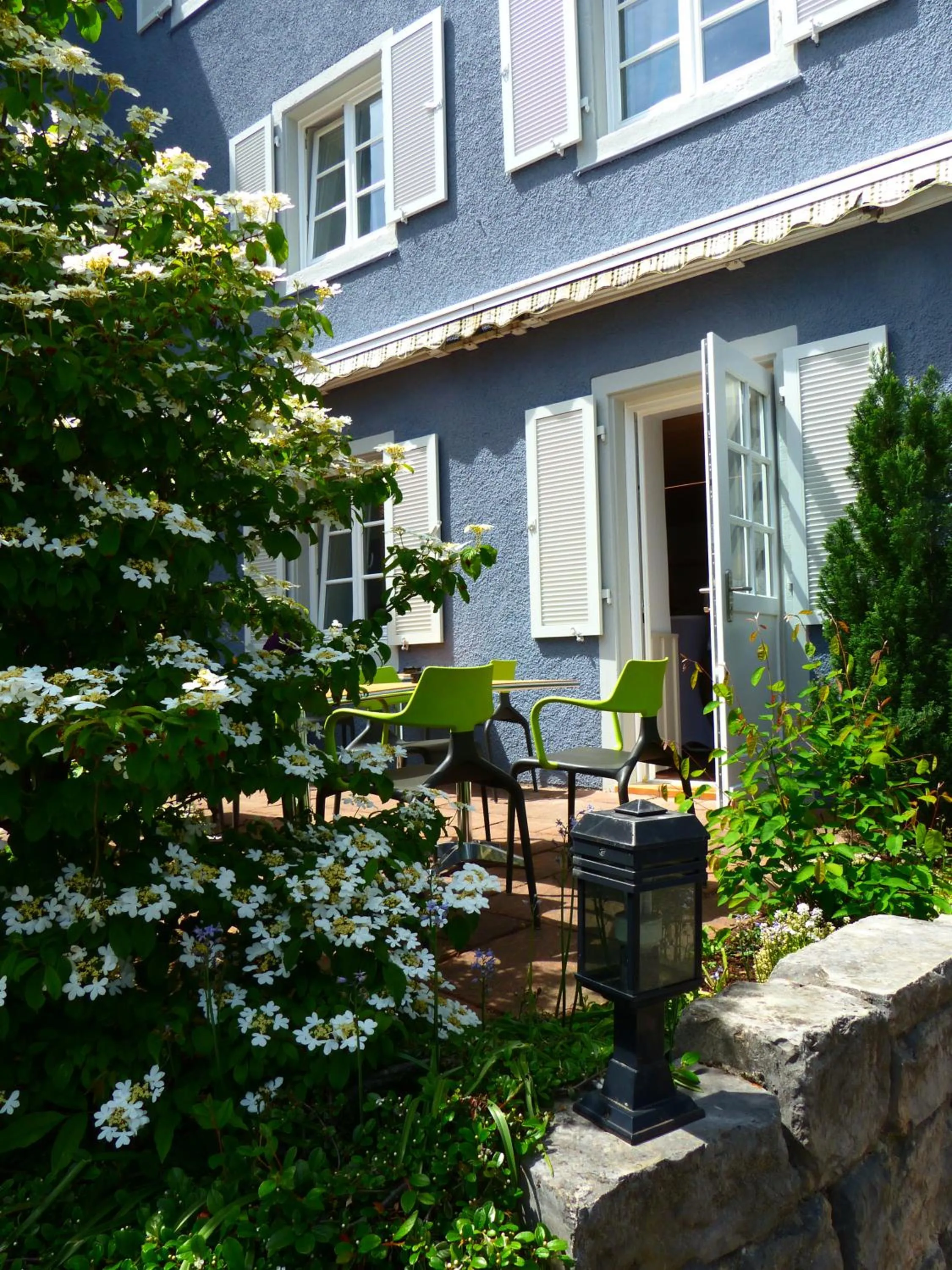Patio in DIE KRONE - Hotel Garni