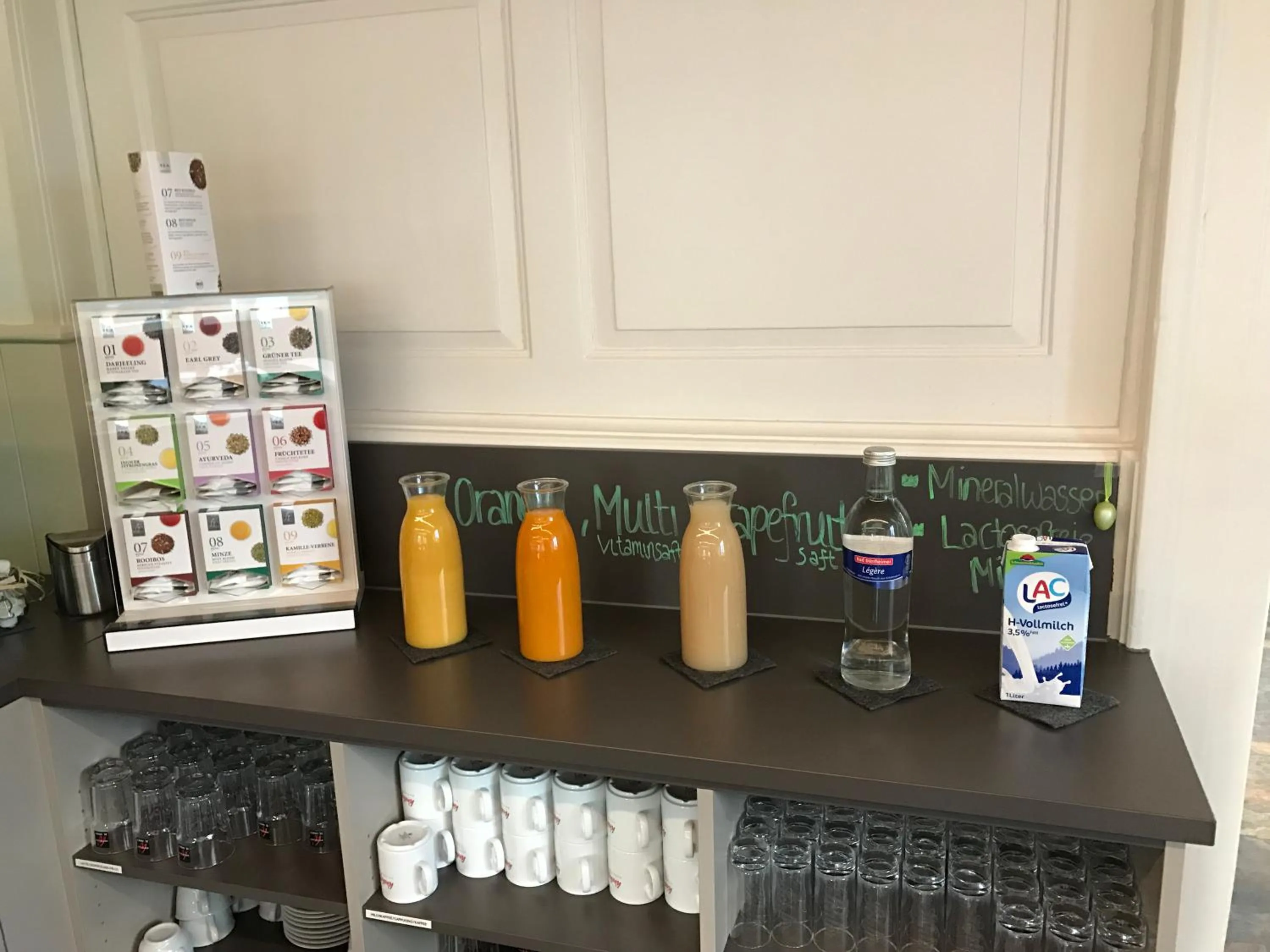 Buffet breakfast in DIE KRONE - Hotel Garni