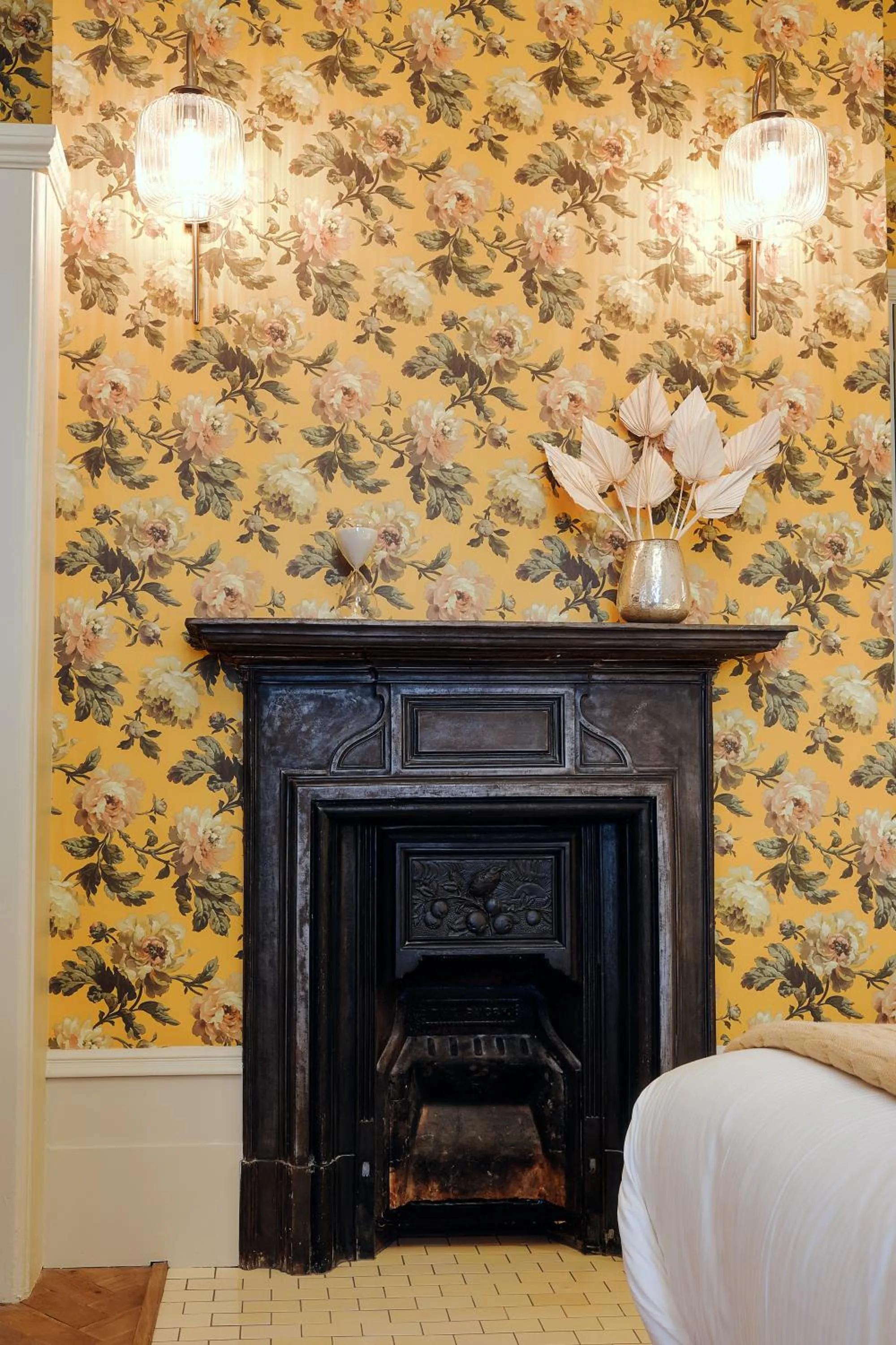 flat iron in The Black Lion Pub & Boutique Guesthouse