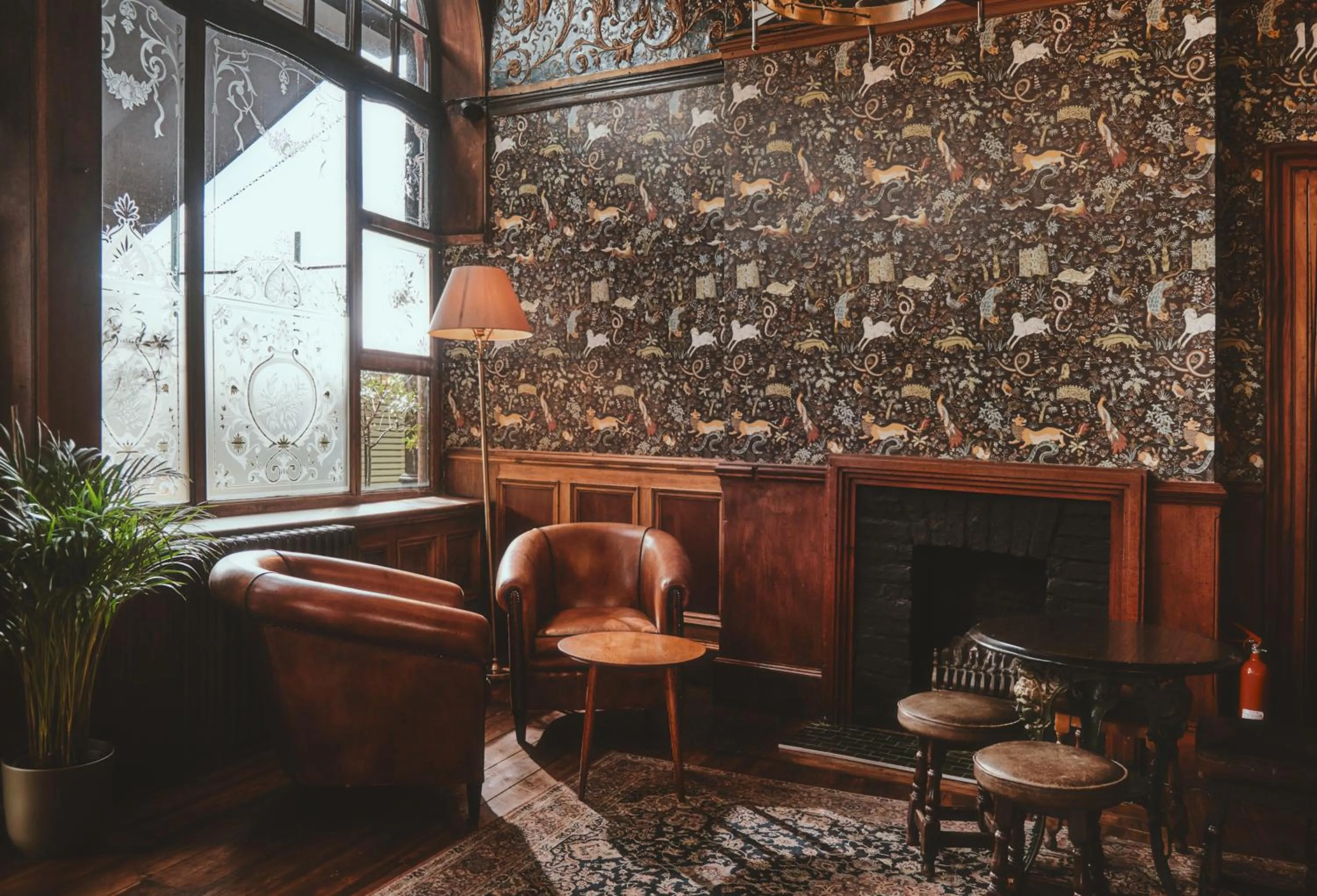 Lounge or bar in The Black Lion Pub & Boutique Guesthouse