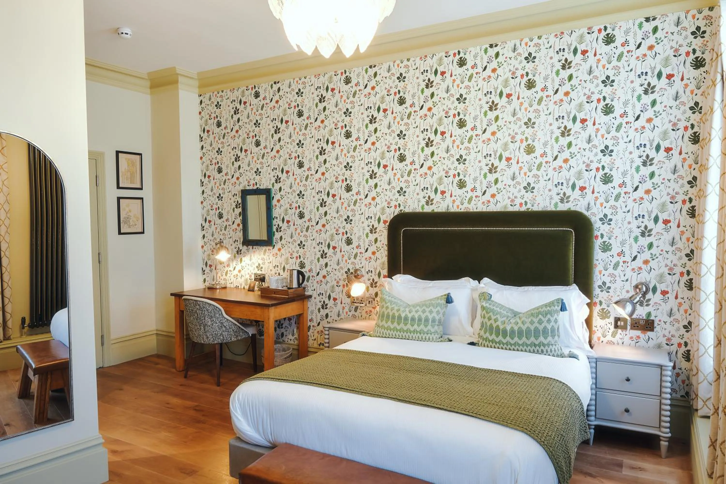 Bedroom, Bed in The Black Lion Pub & Boutique Guesthouse