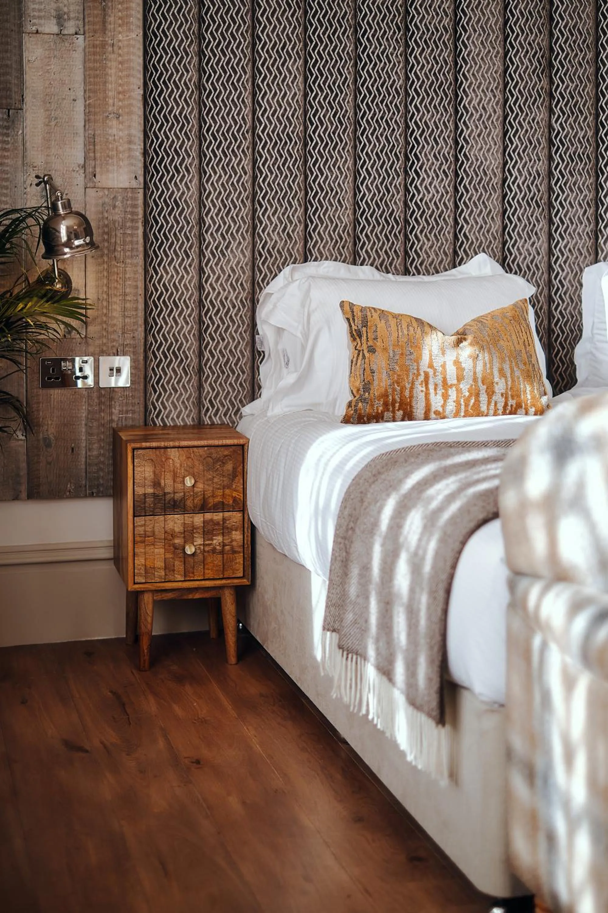 Bed in The Black Lion Pub & Boutique Guesthouse
