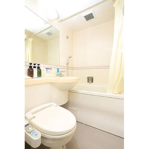 Toilet in Smile Hotel Nara