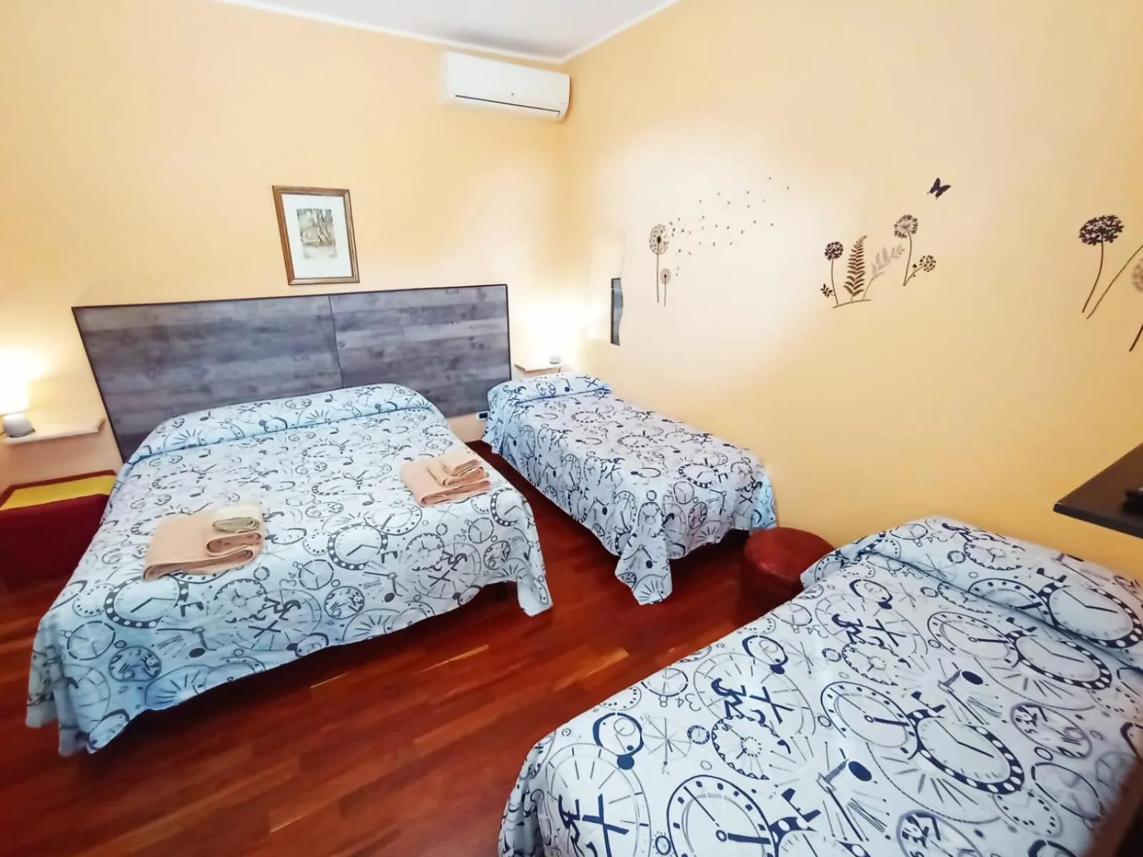 Bedroom, Bed in casadolcecasalatina