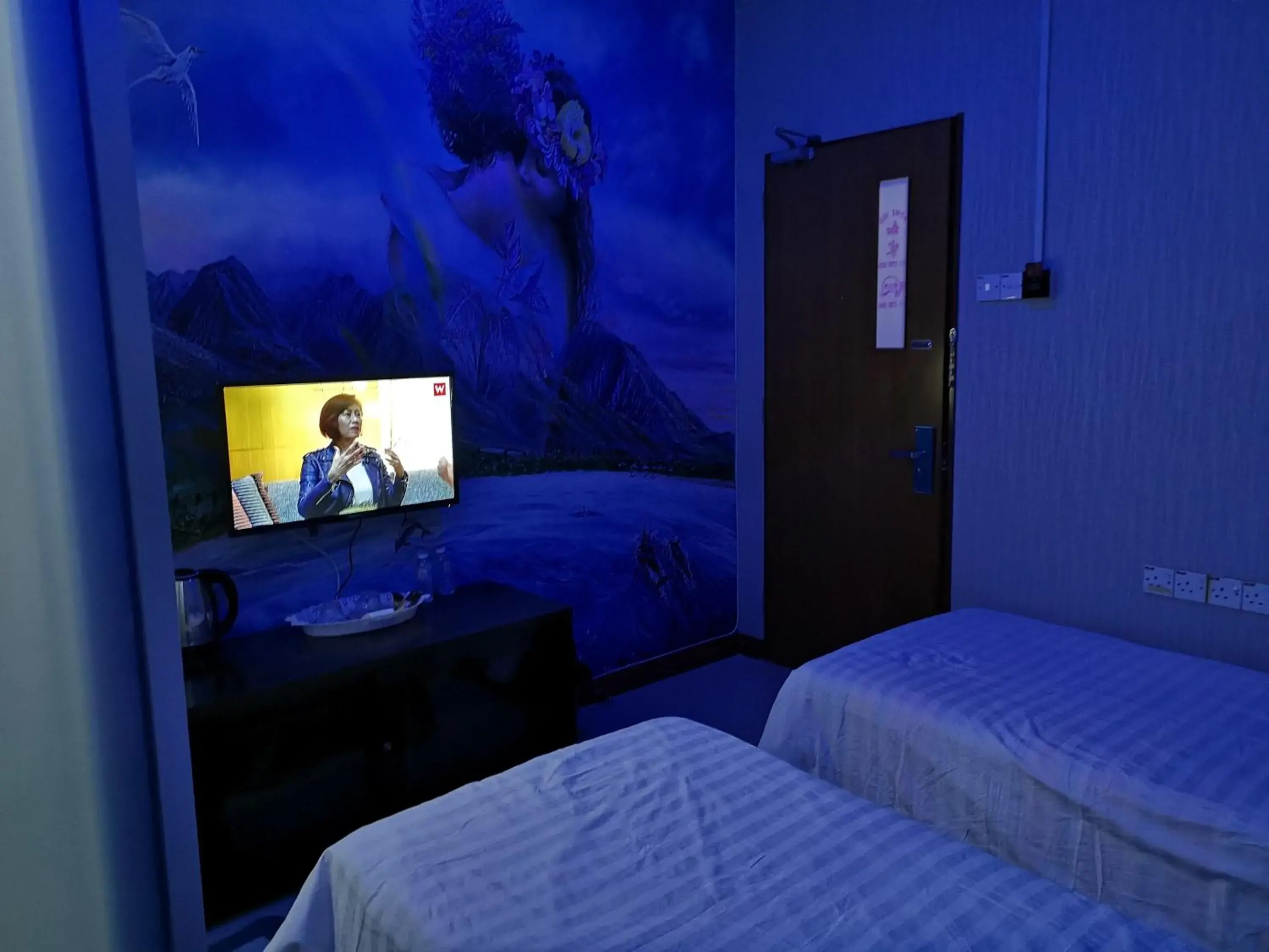 Twin Room with Private Bathroom in Home Inn Hotel Twin Room with Private Bathroom in Home Inn Hotel