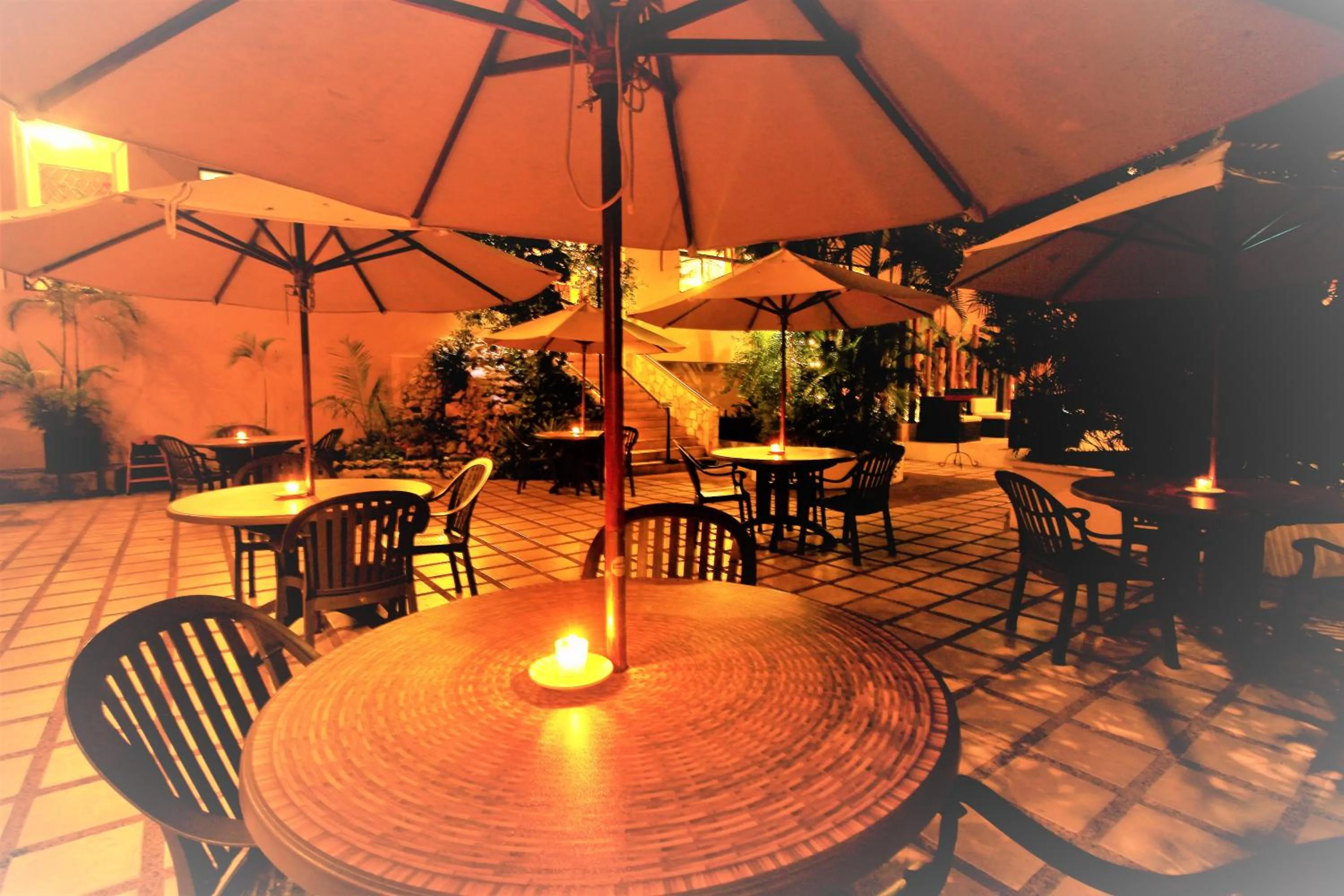 Patio in Maya Tulipanes Express