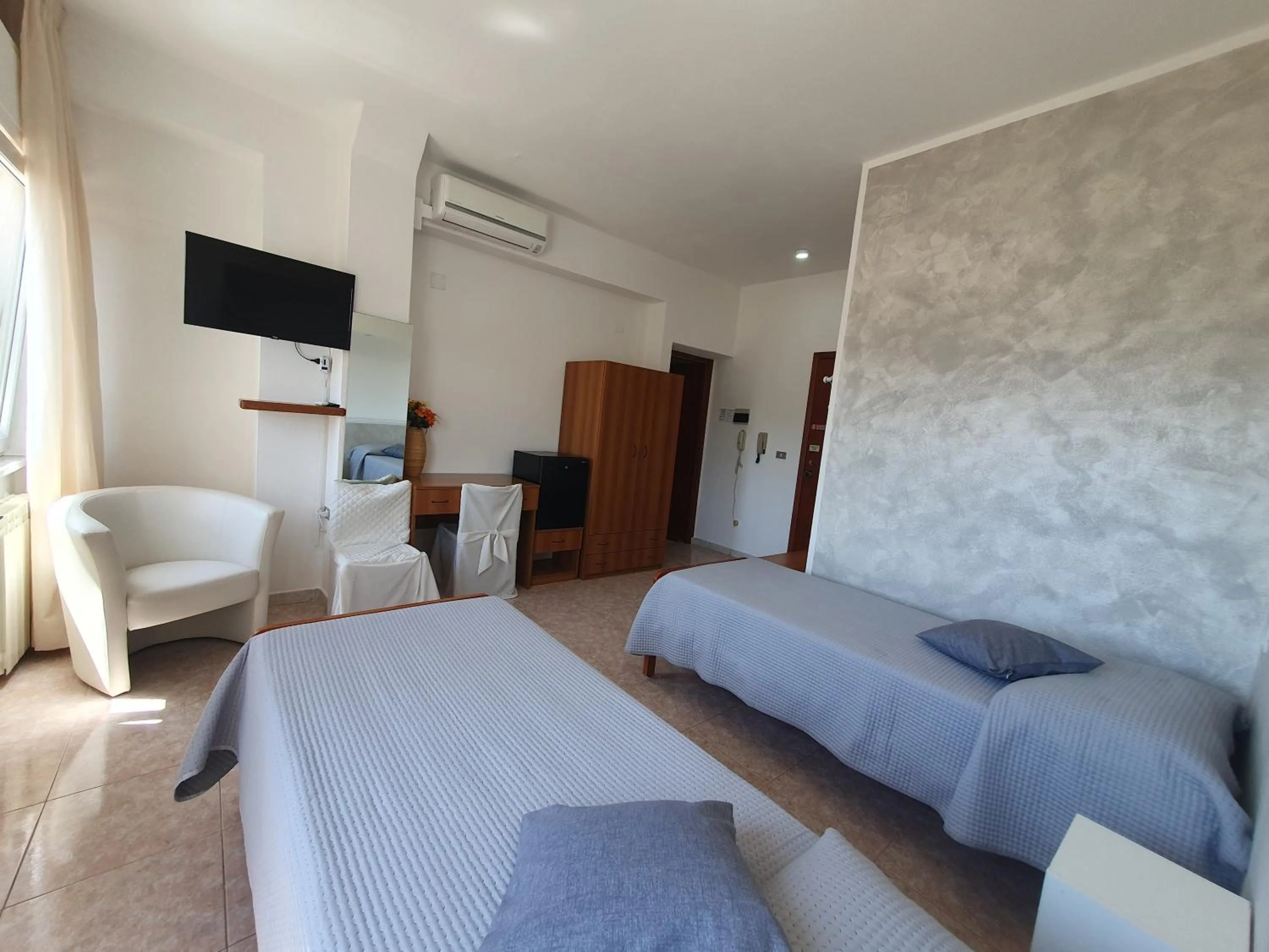 Bedroom, Bed in Hotel Ristorante SUPERSONIK