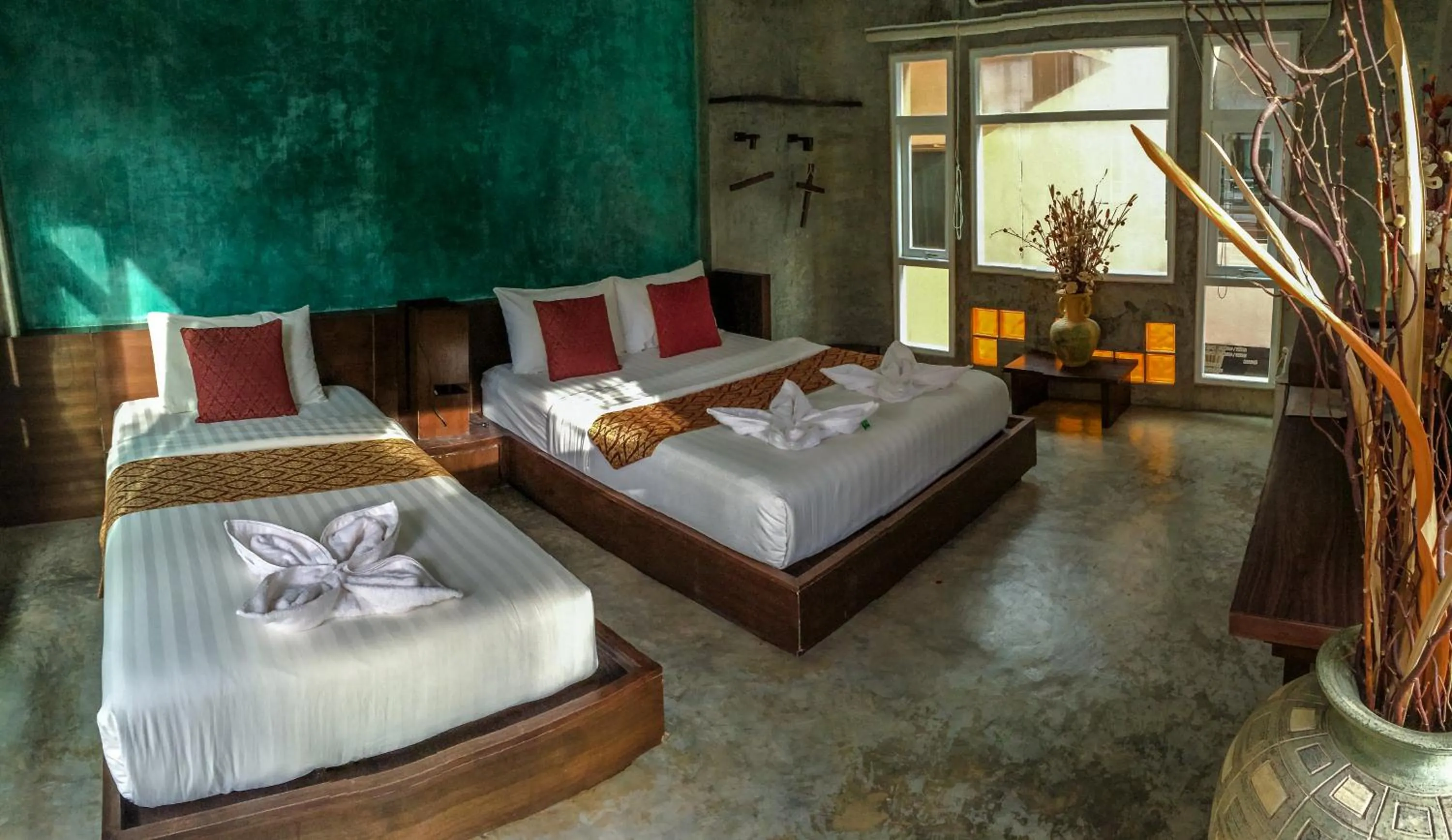 Bed in Silver Sands Resort - Koh Tao