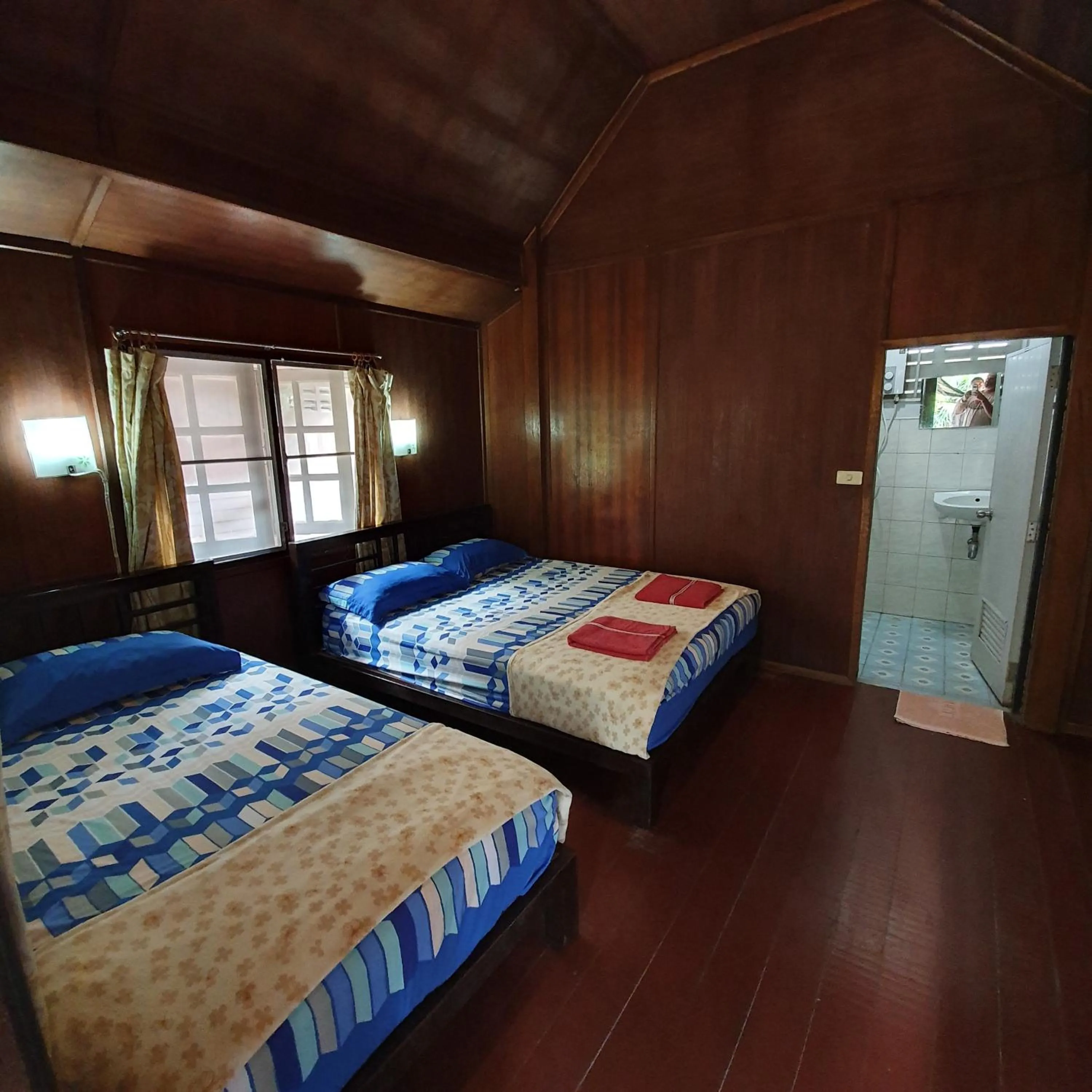 Bed in Silver Sands Resort - Koh Tao