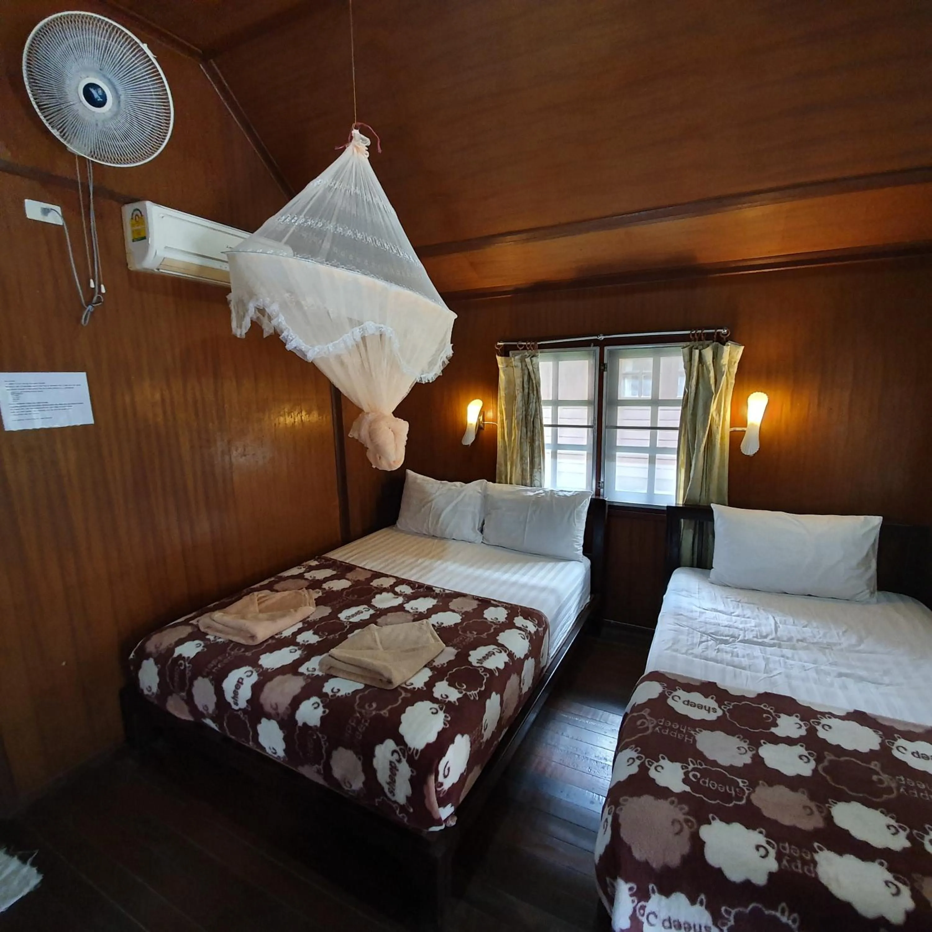 Bed in Silver Sands Resort - Koh Tao