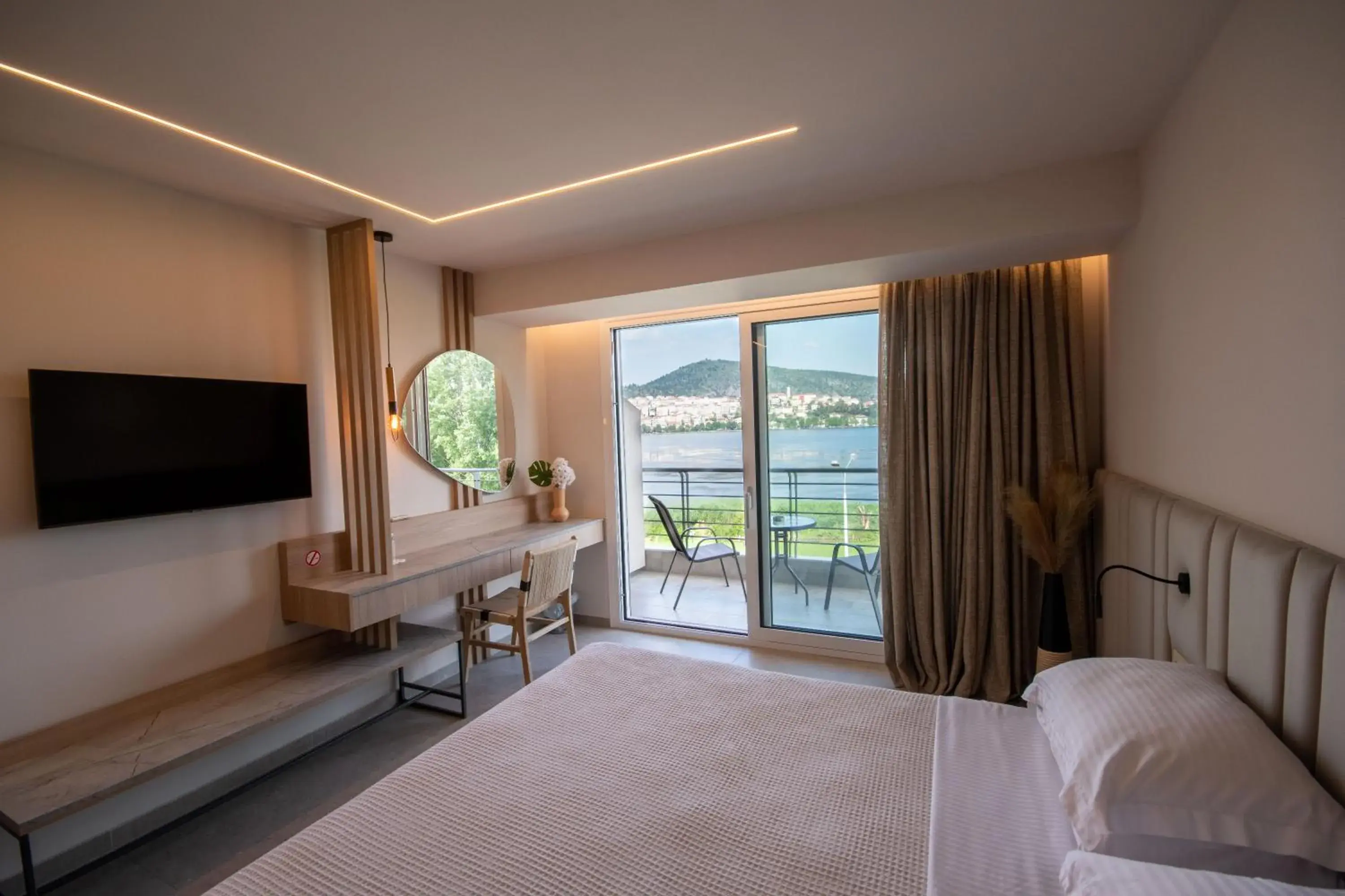 Paralimnio Suites Paralimnio Suites