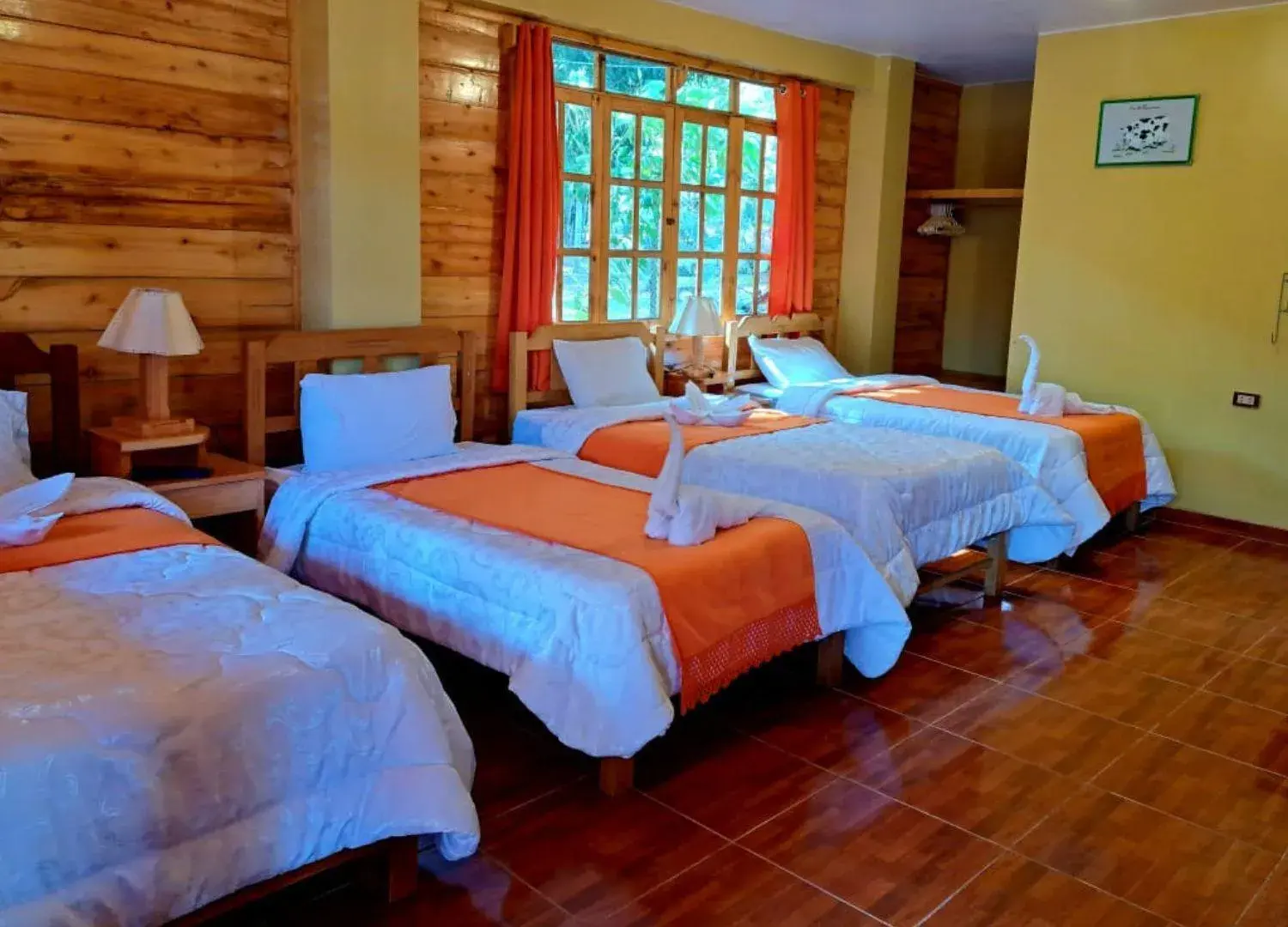Quadruple Room with Private Bathroom in Fundo Hassinger Quadruple Room with Private Bathroom in Fundo Hassinger