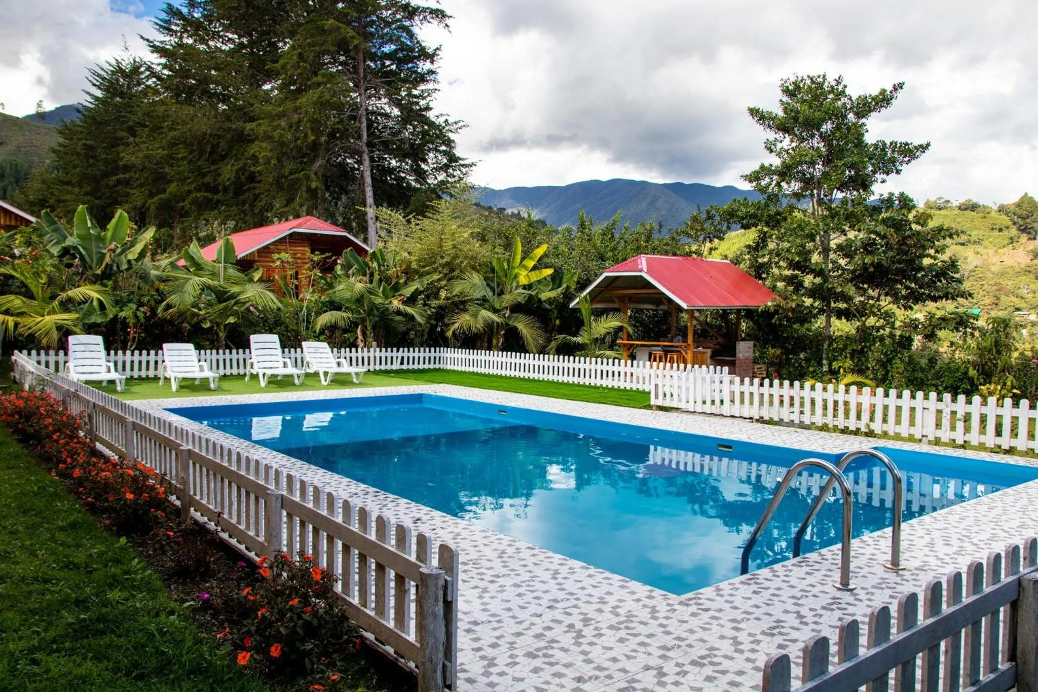 Swimming pool in Fundo Hassinger