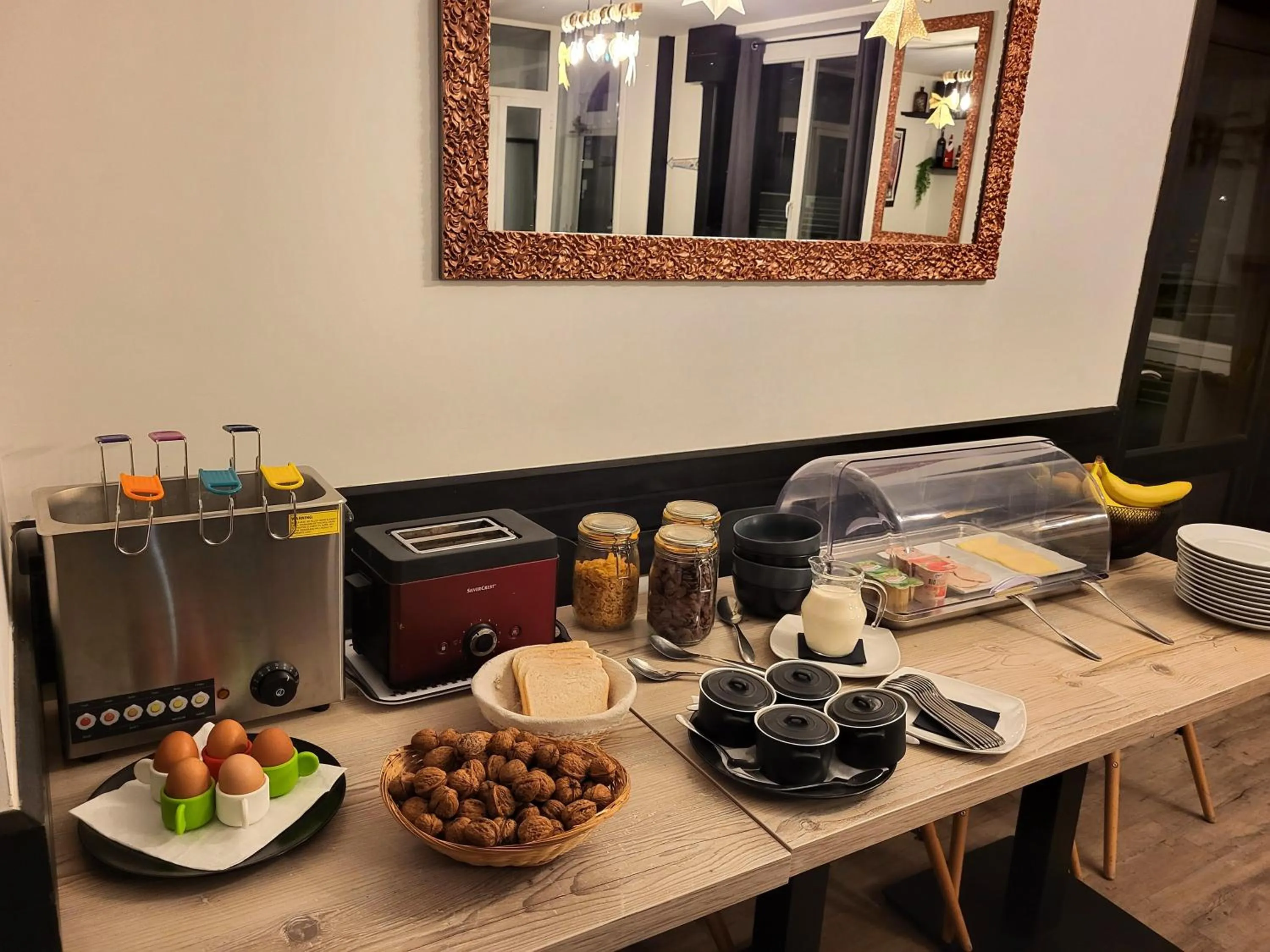 Food and drinks in Hôtel Alphée