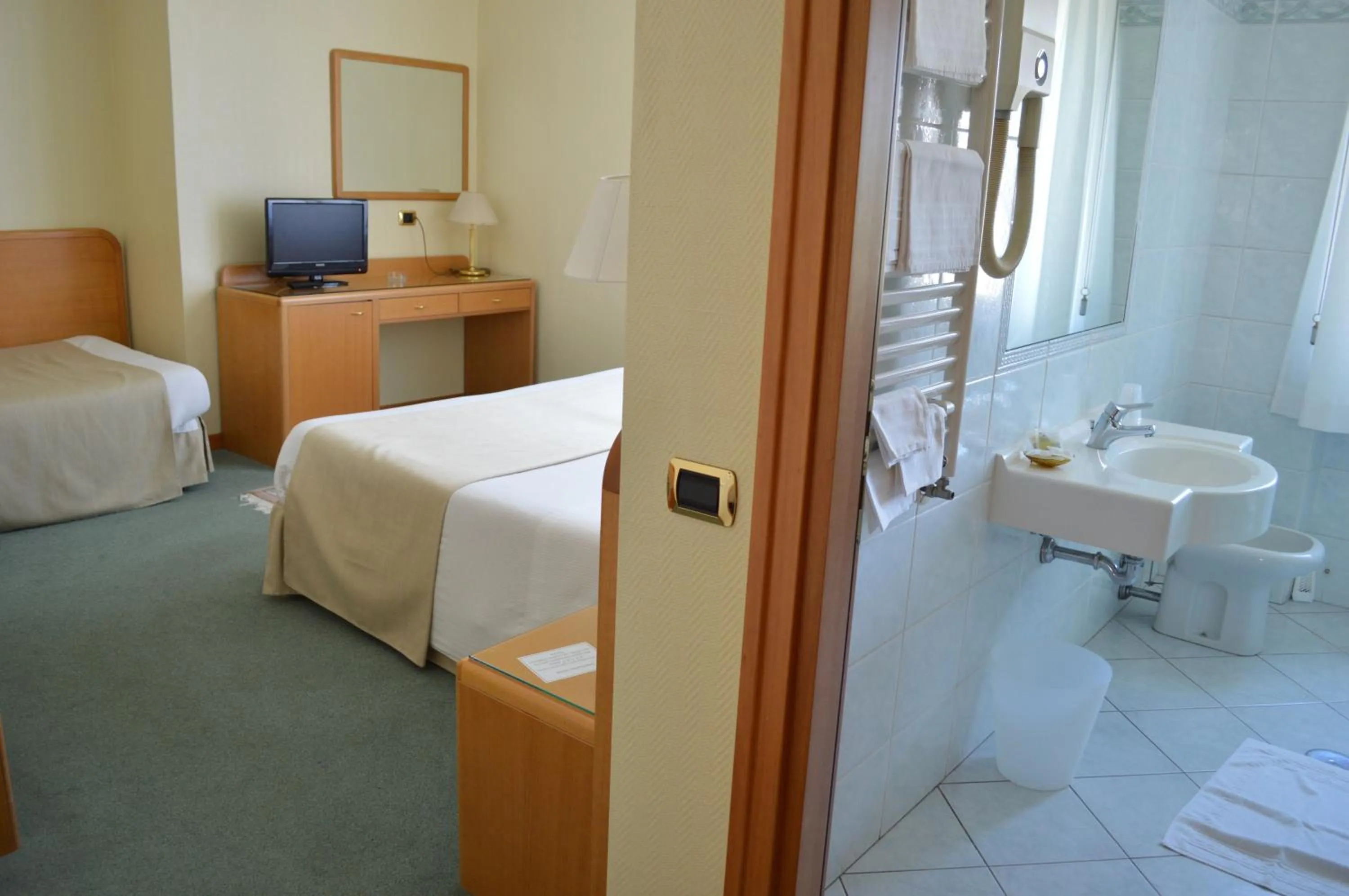 Photo of the whole room, Bed in Hotel Villa Ida