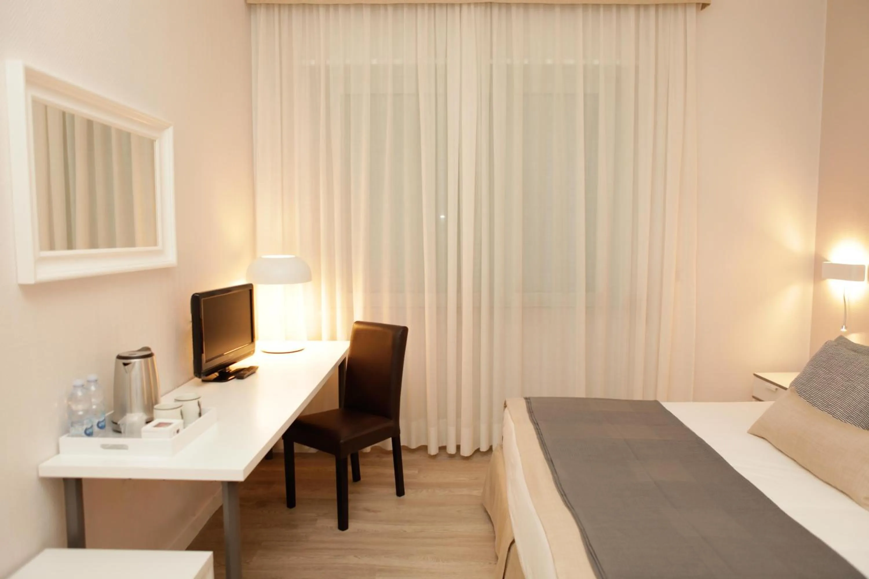 TV and multimedia, Bed in Hotel Villa Ida