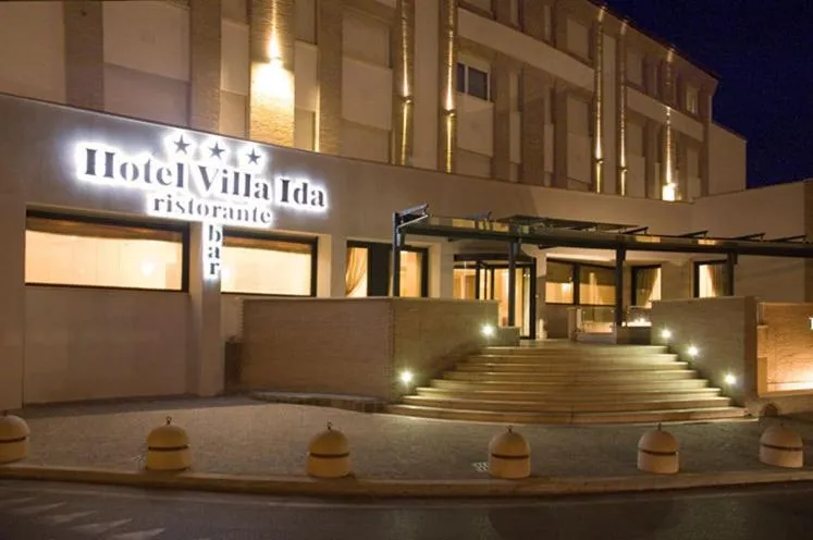 Facade/entrance in Hotel Villa Ida