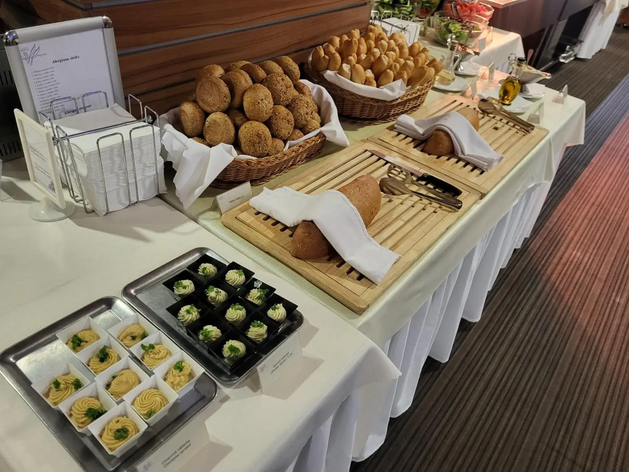 Restaurant/places to eat in Hotel Saffron Restaurant/places to eat in Hotel Saffron