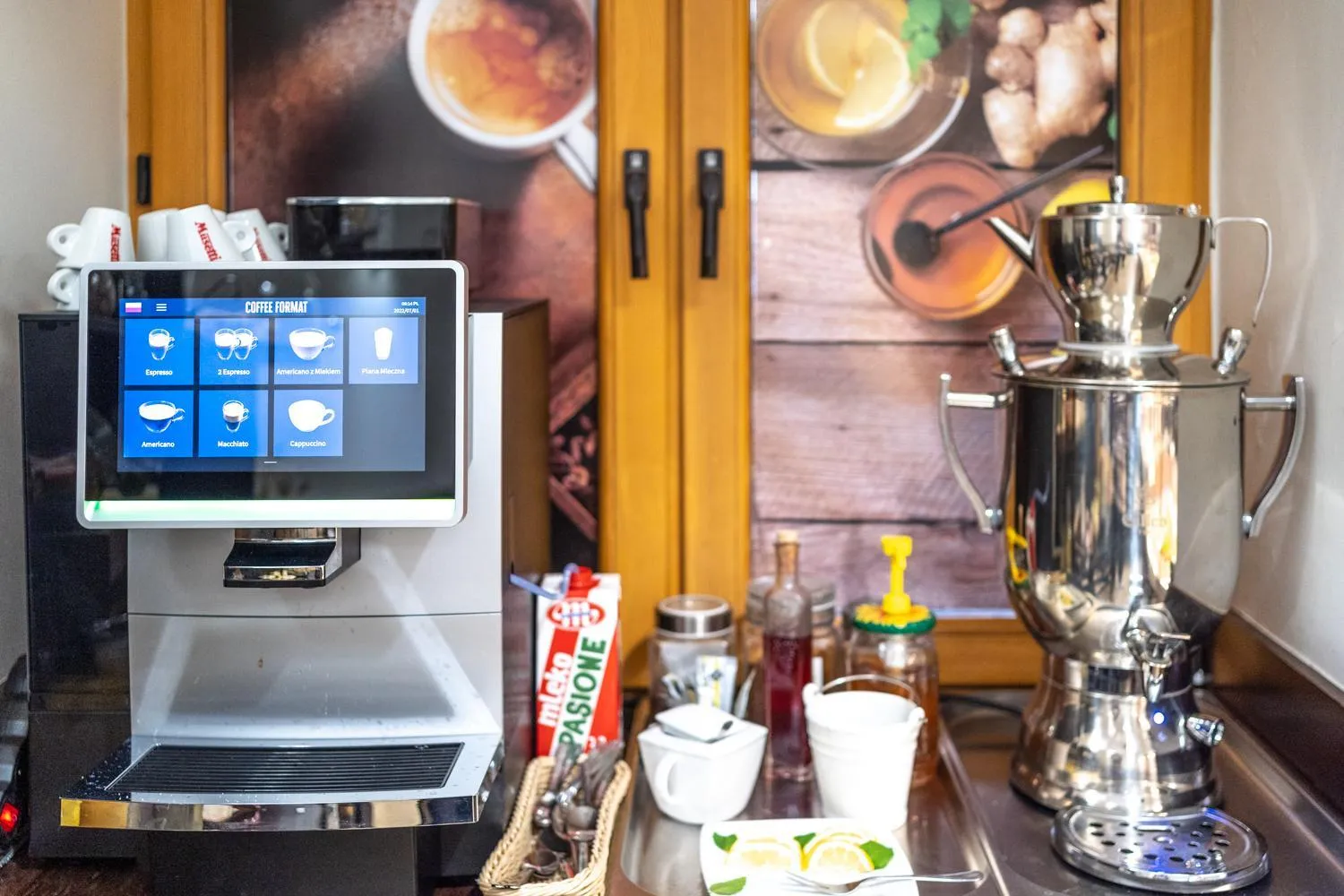 Buffet breakfast in Villa Neve