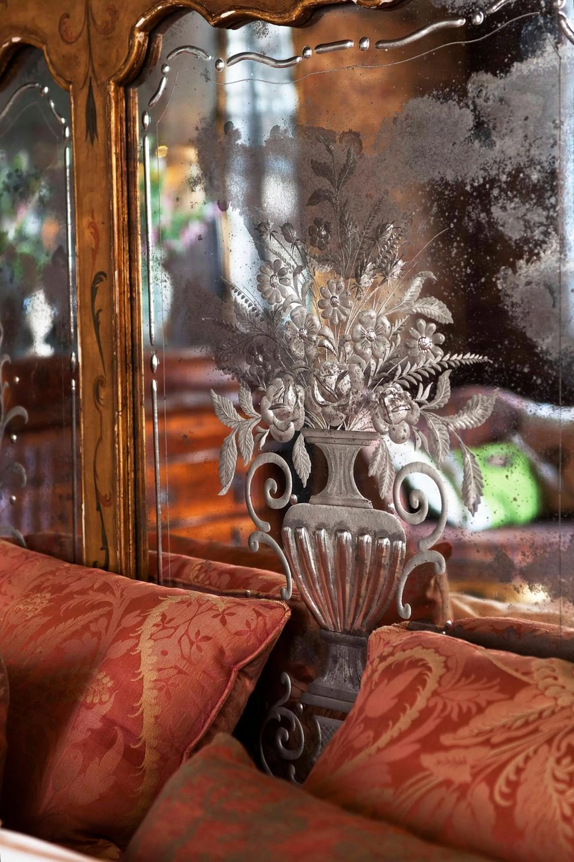 Bed in Palazzetto Pisani Grand Canal