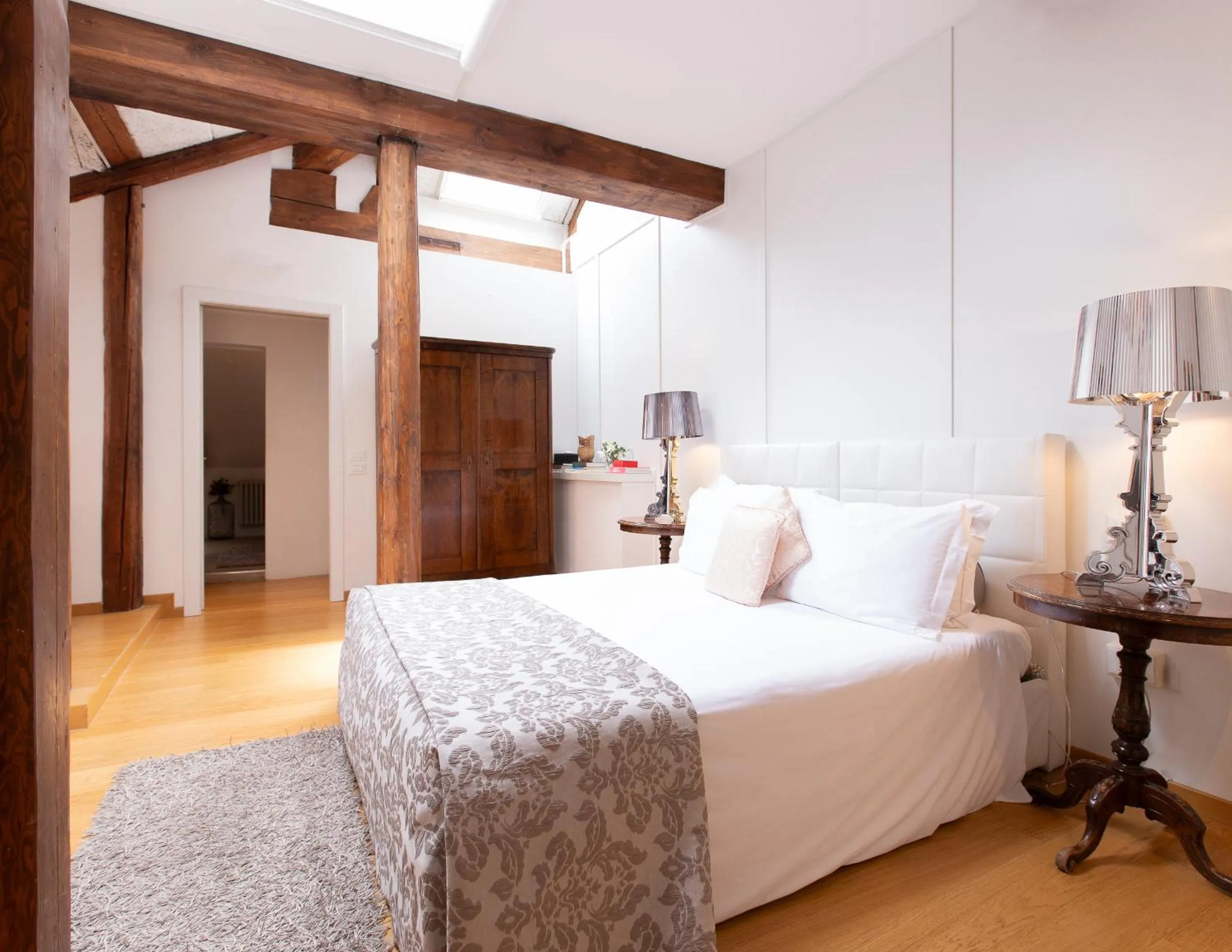 Bedroom, Bed in Palazzetto Pisani Grand Canal