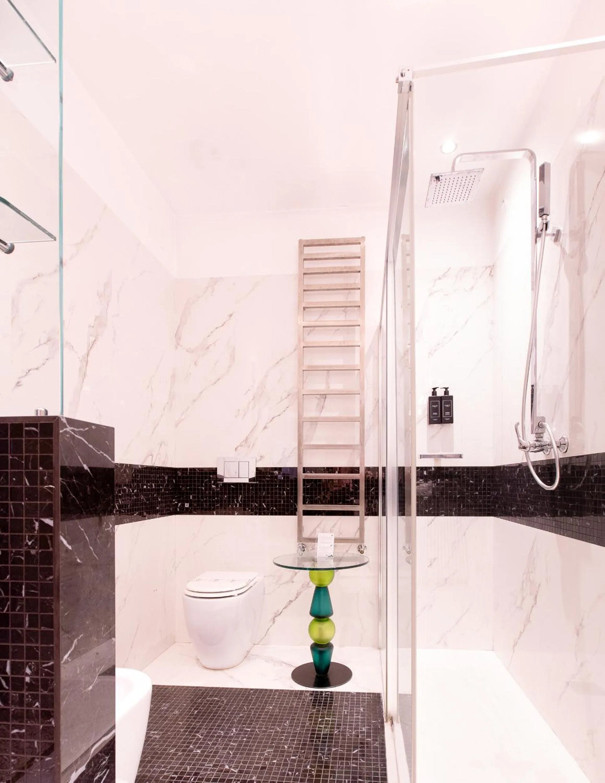 Toilet in Palazzetto Pisani Grand Canal