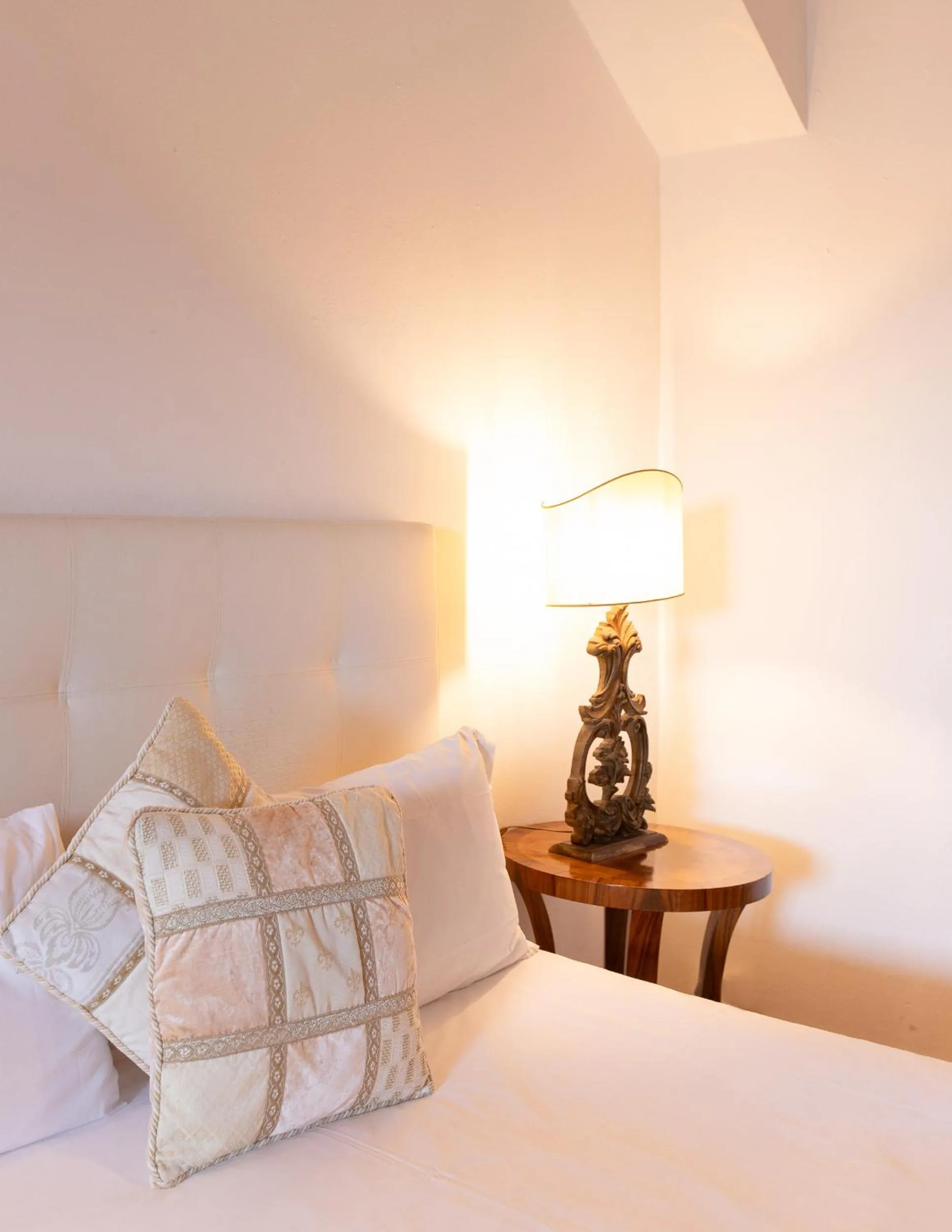 Bed in Palazzetto Pisani Grand Canal