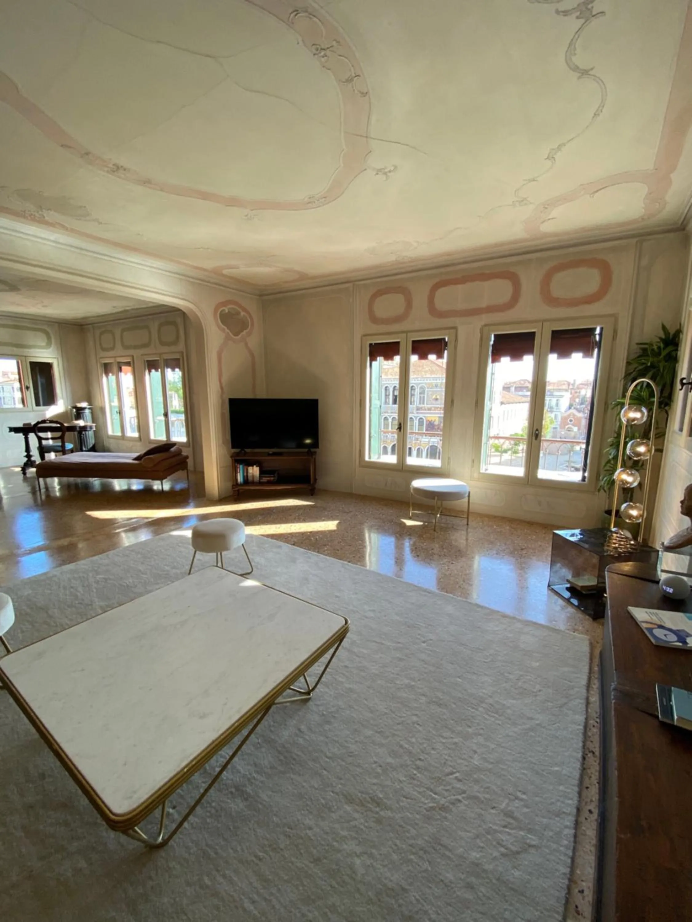 Living room in Palazzetto Pisani Grand Canal