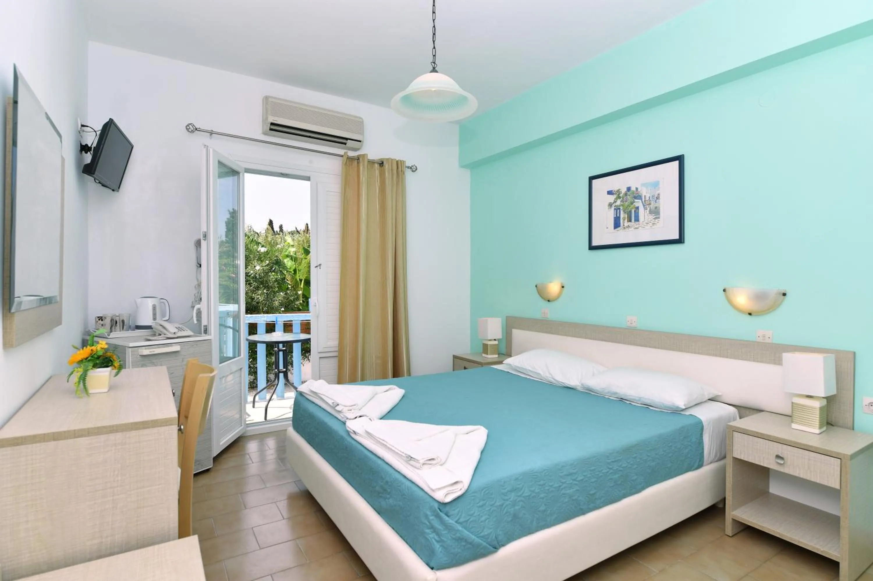 Coffee/tea facilities, Bed in Villa Katerina