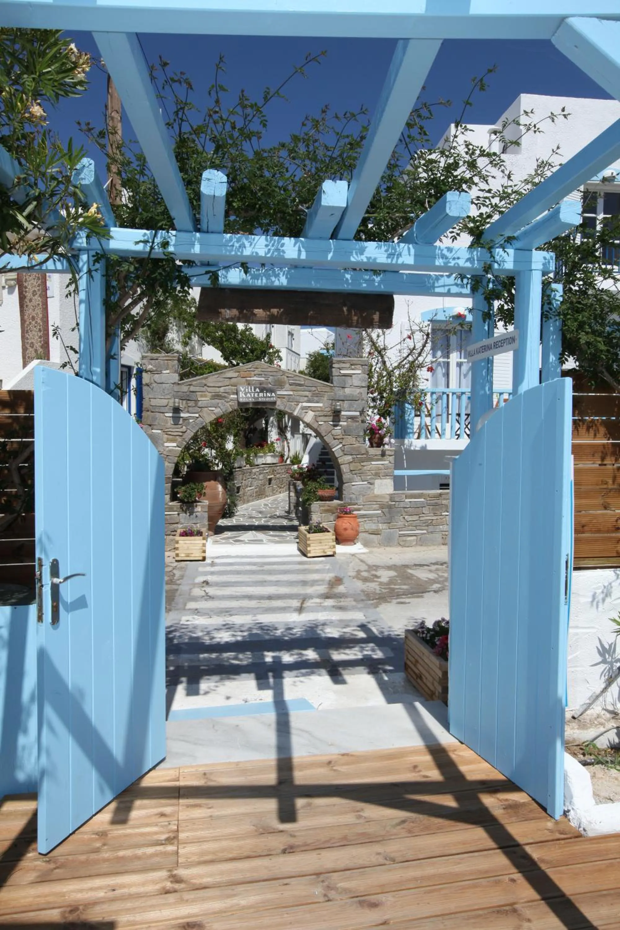 Facade/entrance in Villa Katerina