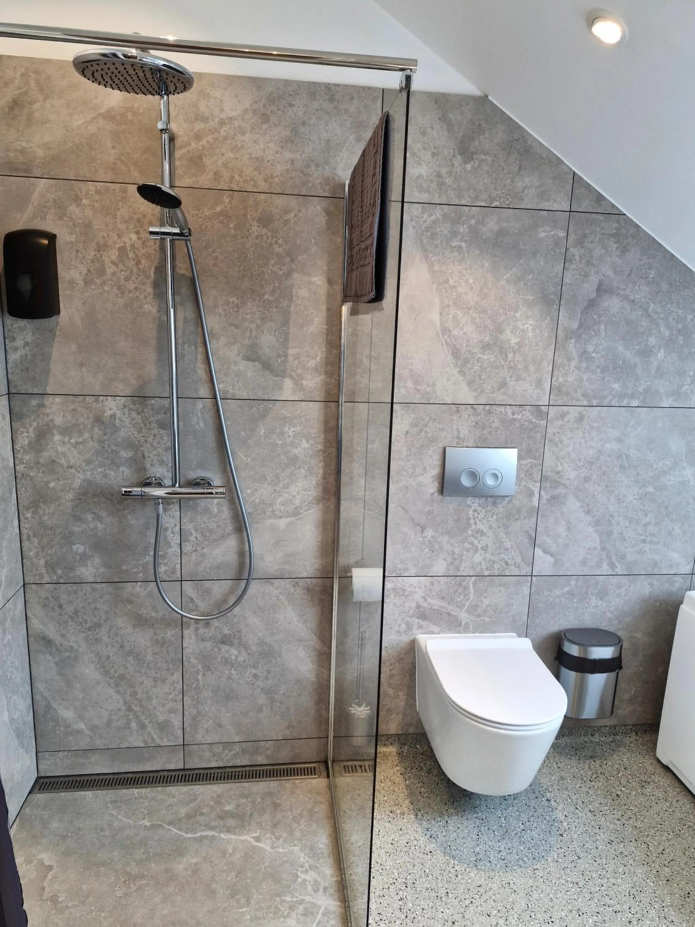 Shower in Gørdinglund Herregård Bed & Breakfast