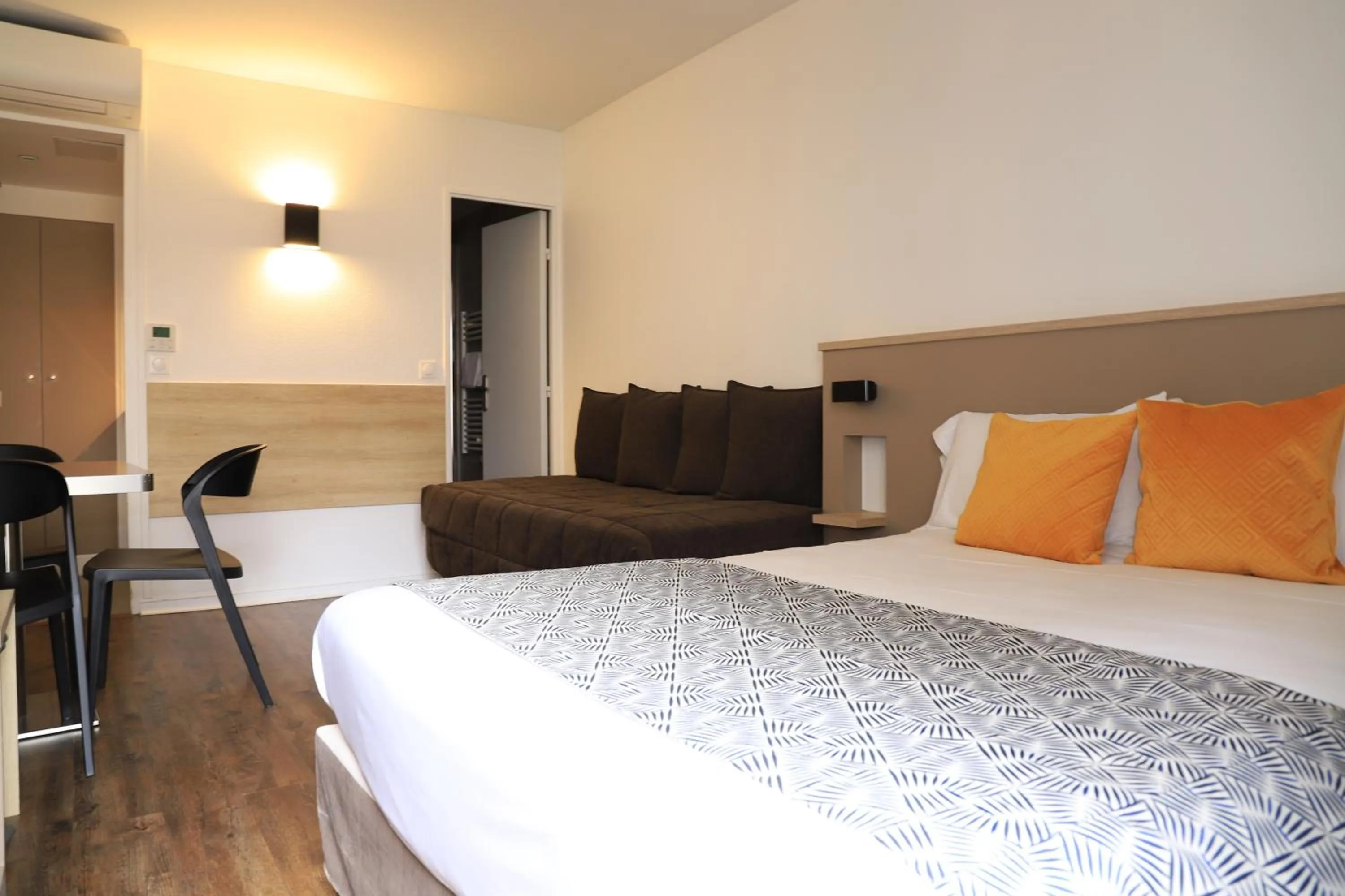 Bed in AMHotel Italie