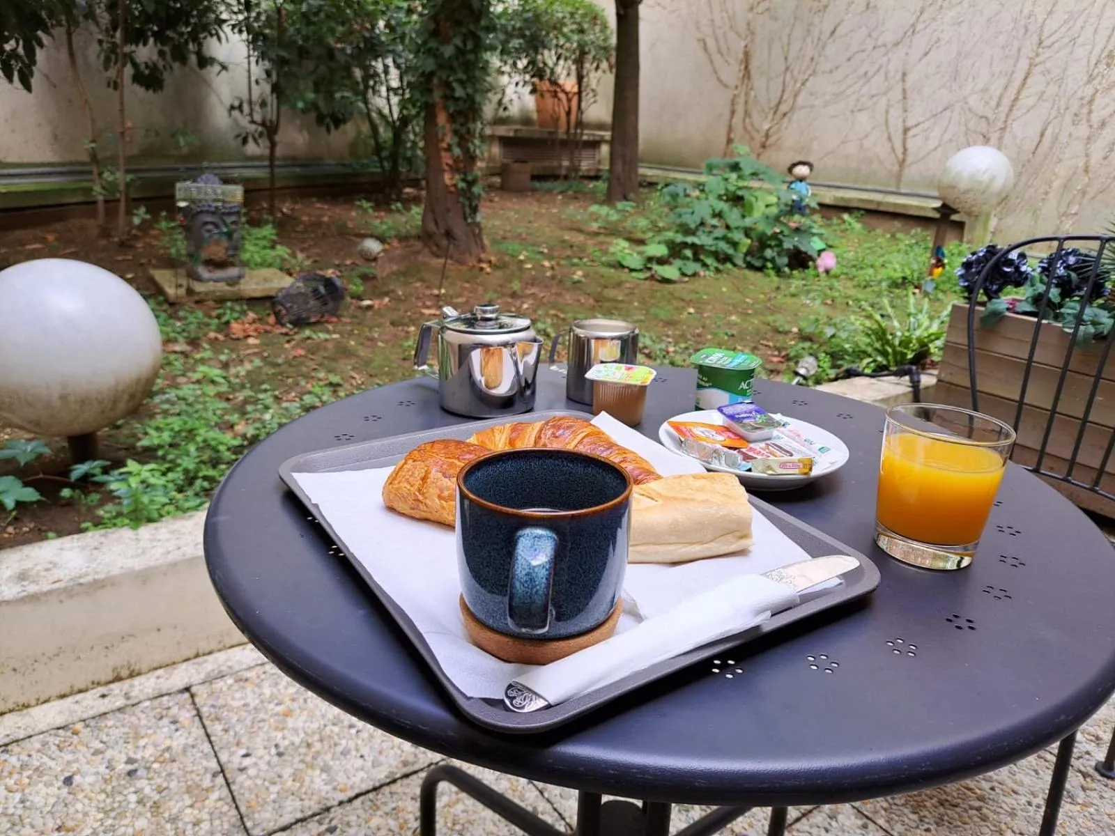 Breakfast in AMHotel Italie