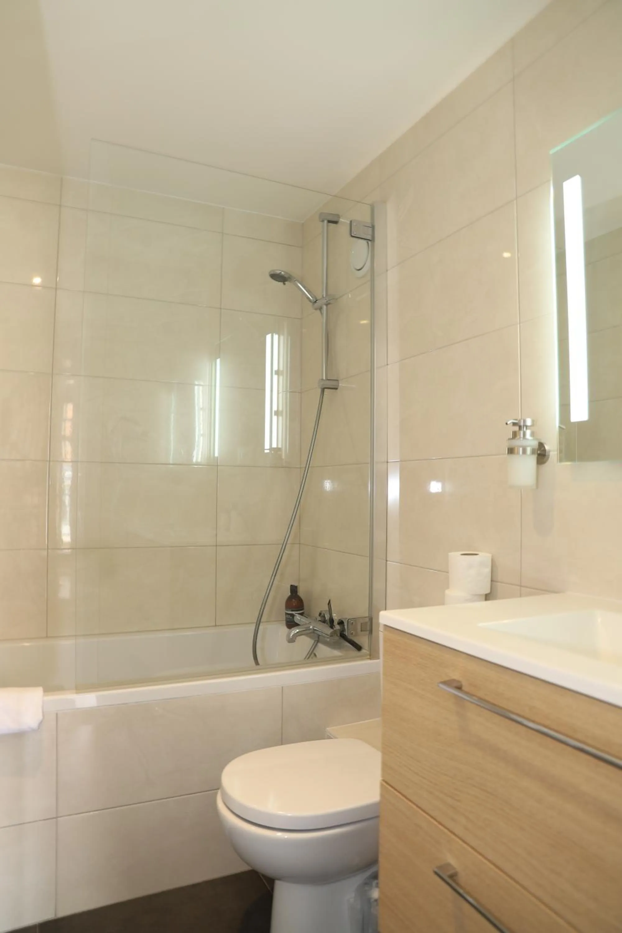 Toilet in AMHotel Italie