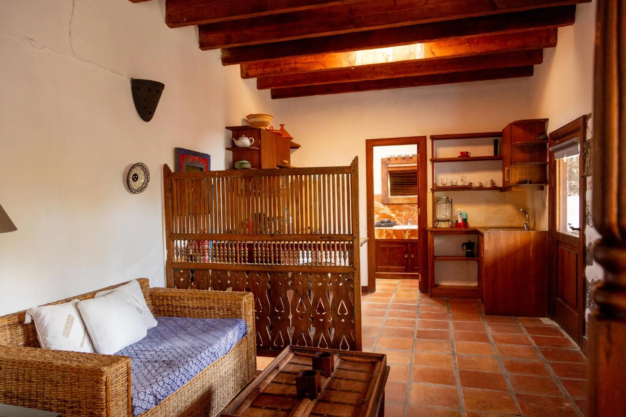 Living room, Bed in Finca Tomaren