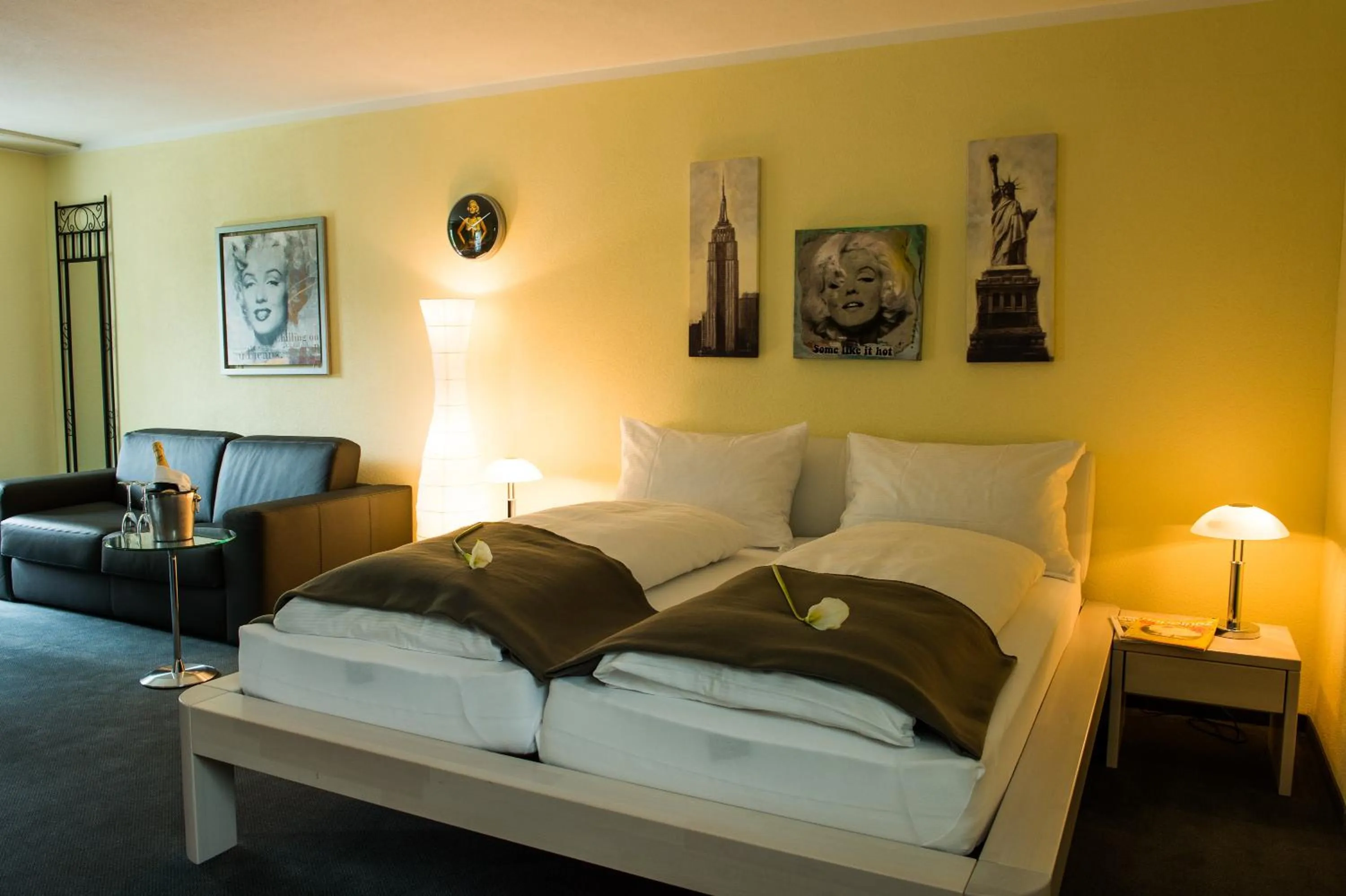 Bedroom, Bed in Hotel Matt