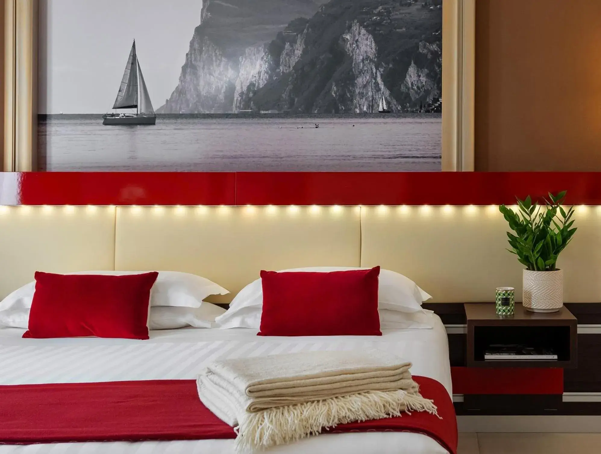 Photo of the whole room, Bed in Kairos Garda Hotel Photo of the whole room, Bed in Kairos Garda Hotel