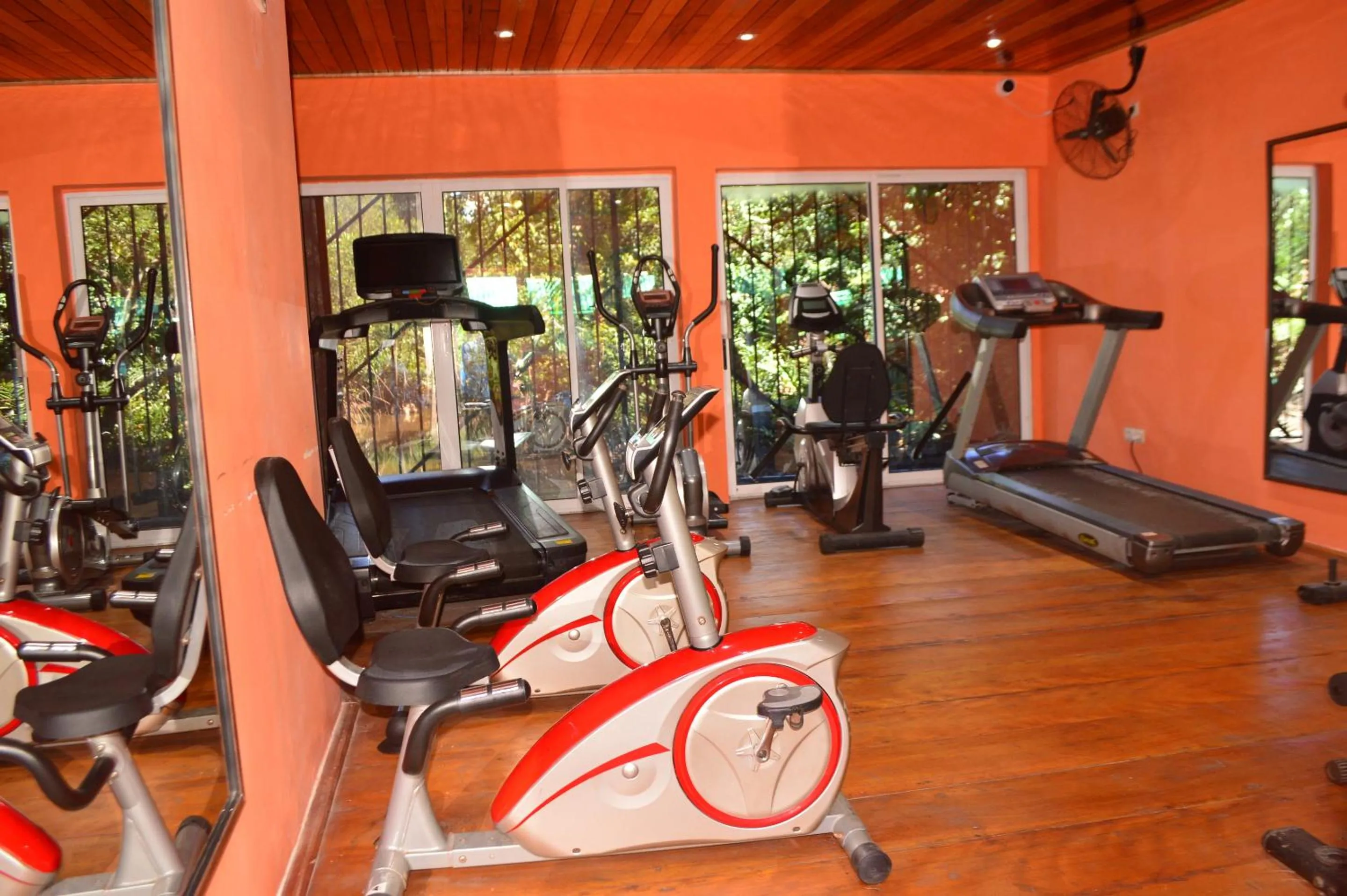Fitness centre/facilities in Hôtel Restaurant Gites Kribi