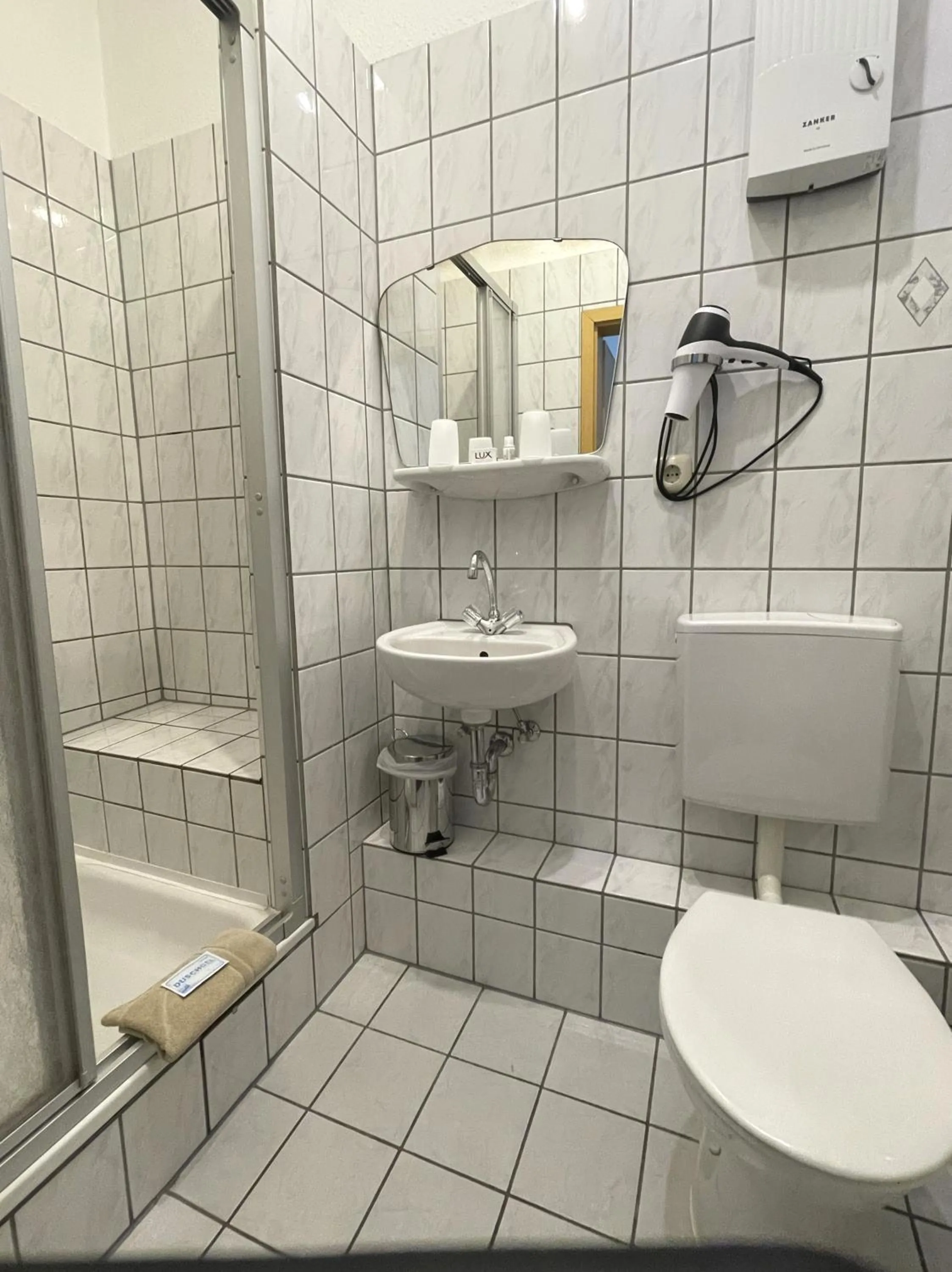 Bathroom in Hotel Antoni