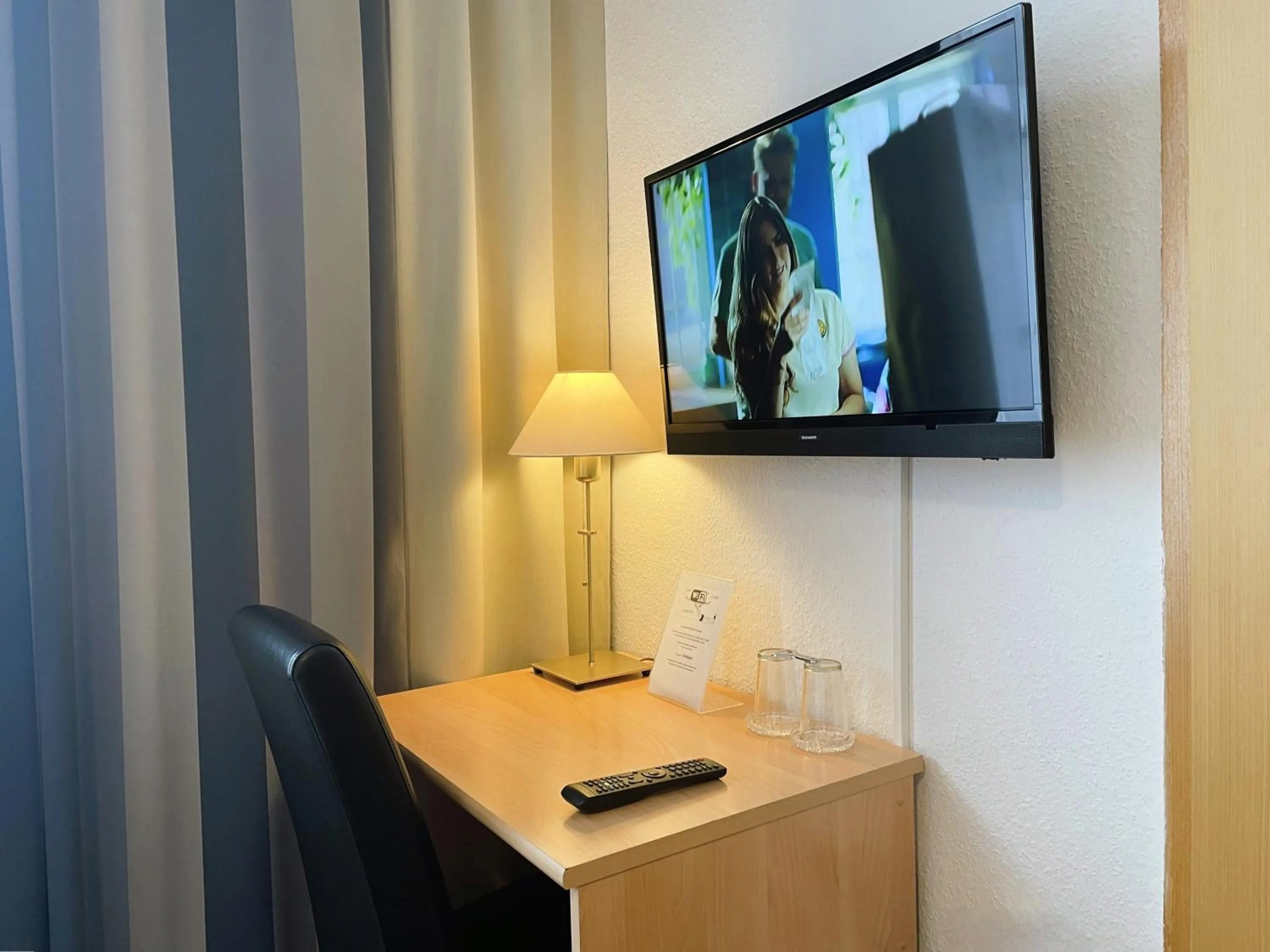 TV and multimedia in Hotel Antoni