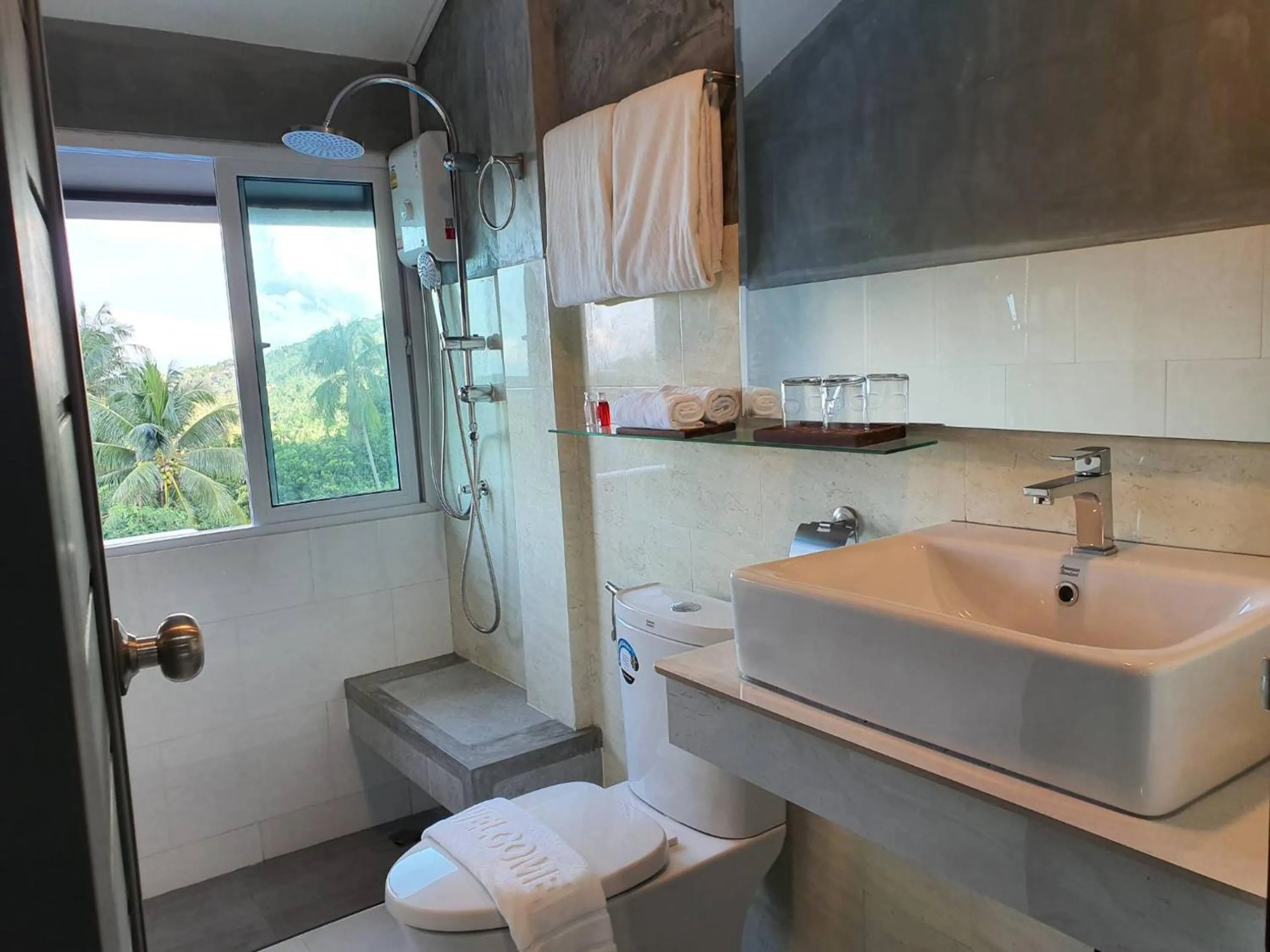 Bathroom in Life koh tao resort